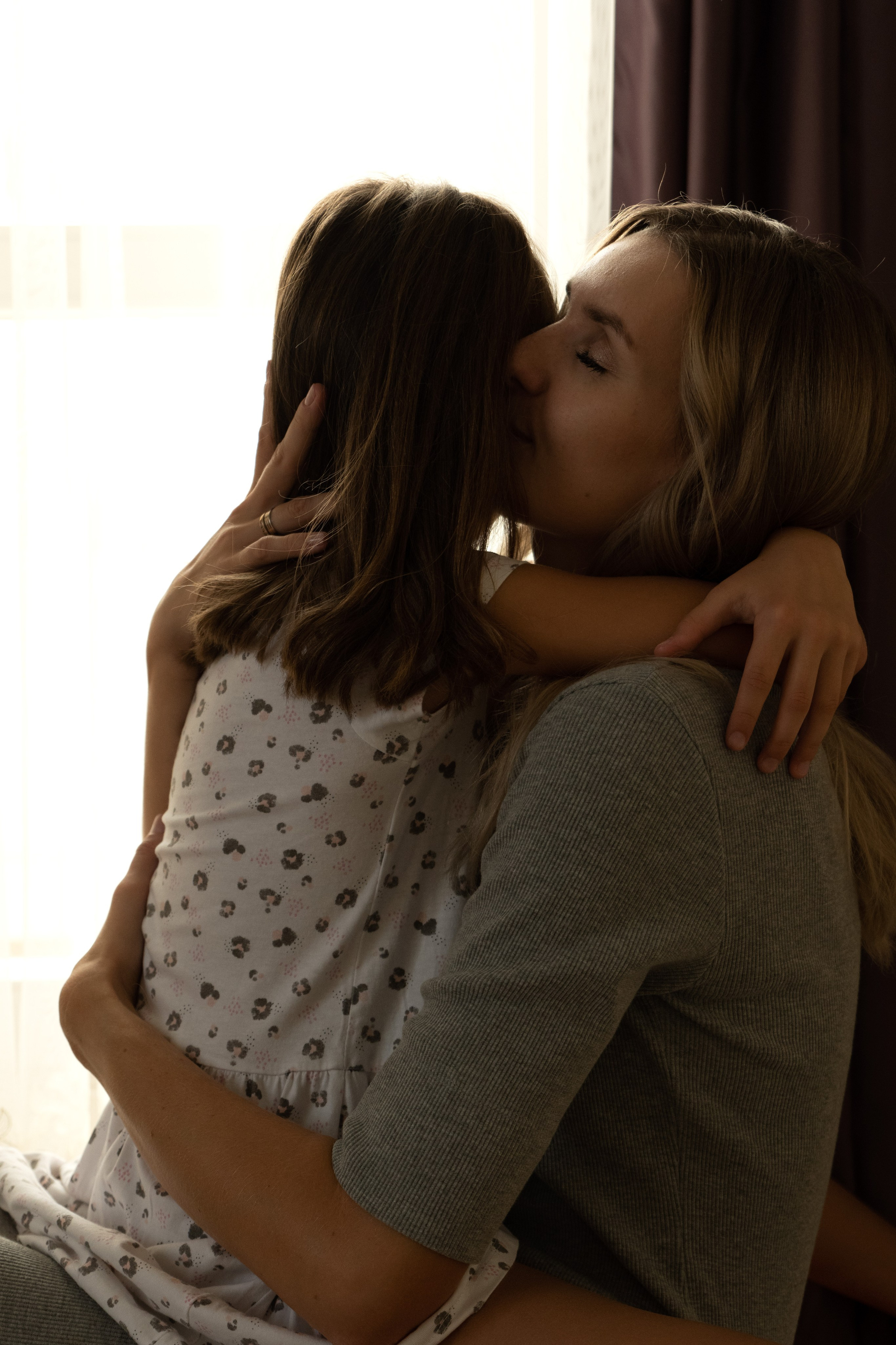 Семейная фотосессия дома. Фотограф видеограф Ольга Василевская