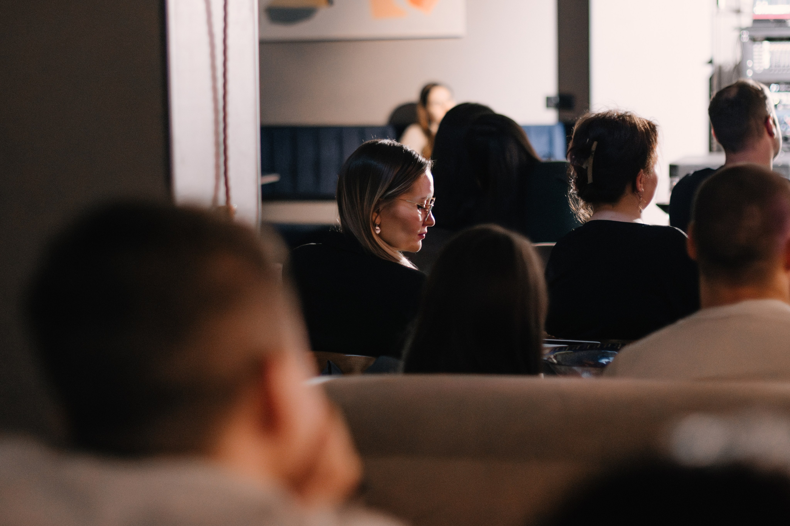 StandUp с Наташей Красновой. 1 апреля в Sketch. Фотограф в Челябинске Любовь Денисенко