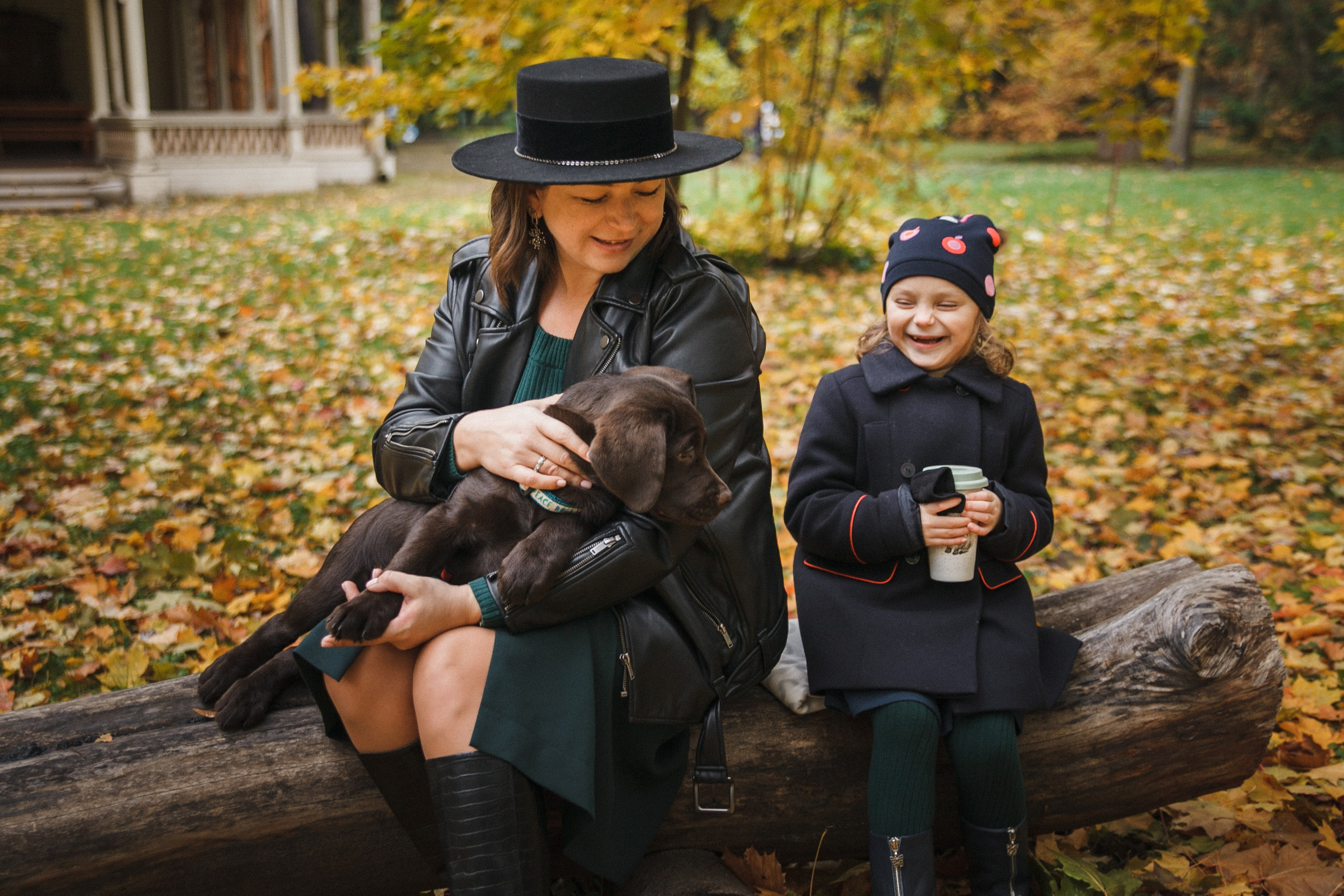 4 ноги, Терем, чай и 1 маленький хвост. Семейный фотограф, свадебный фотограф, женский портрет в Санкт-Петербу
