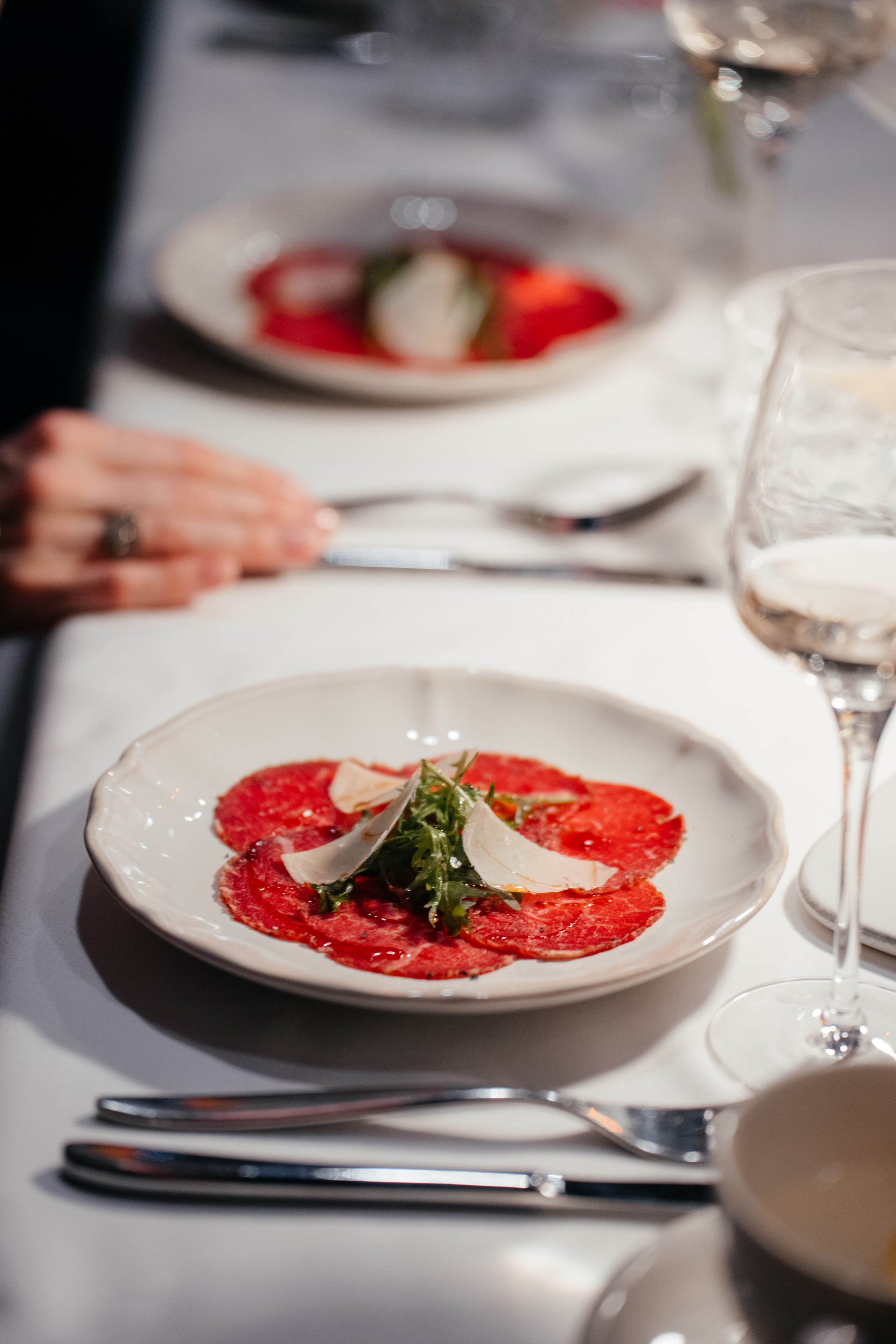 2 апреля (среда). BENUAR Restaurant