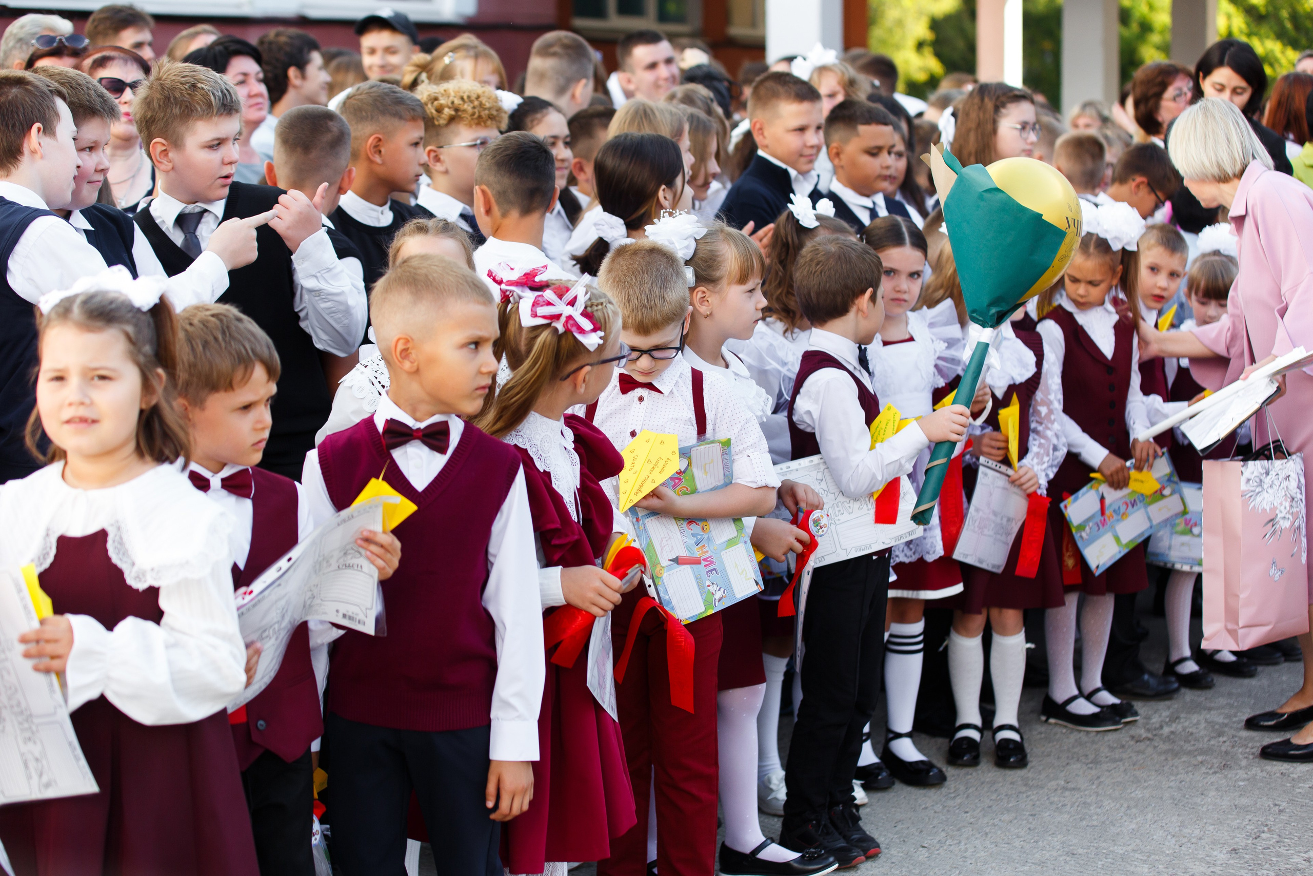 01 СЕНТЯБРЯ 2024 (МБОУ г. Мценска «Средняя школа № 9»). Профессиональный фотограф в Мценске и Орловской области