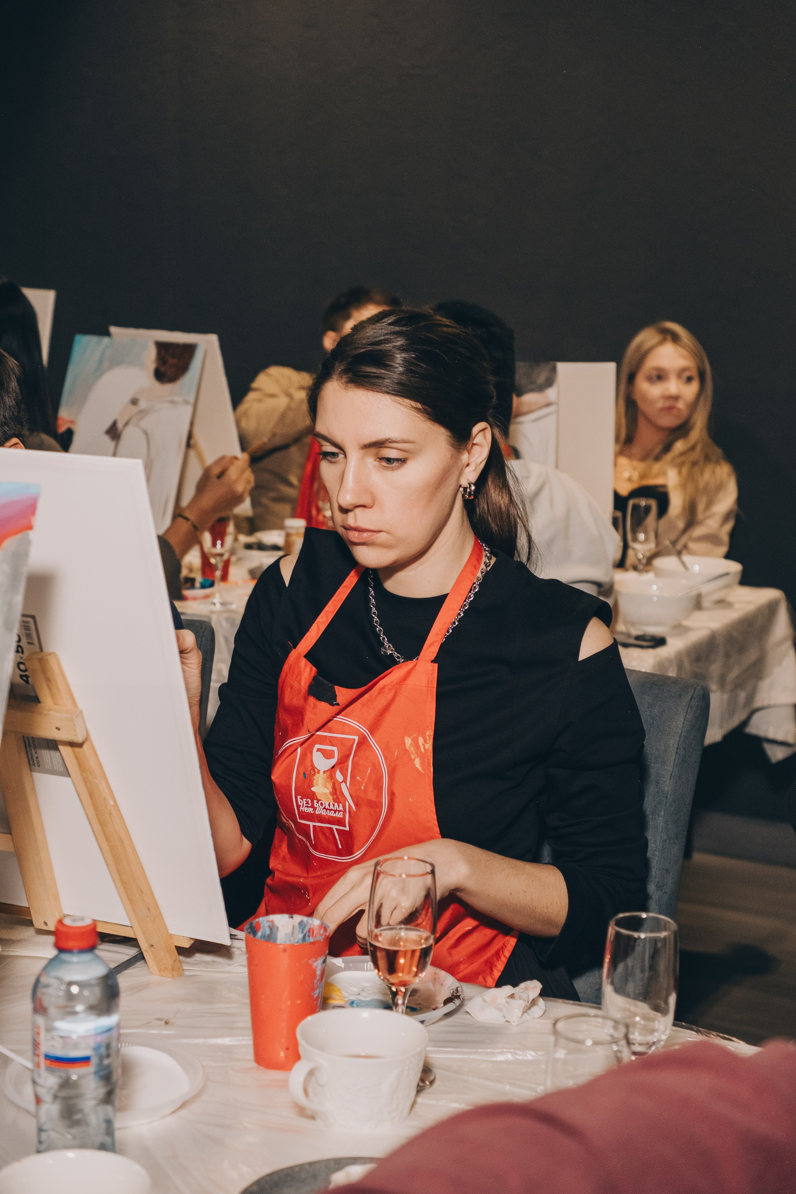 Без бокала — нет шагала. Фотограф в Иркутске Анна Мирошникова