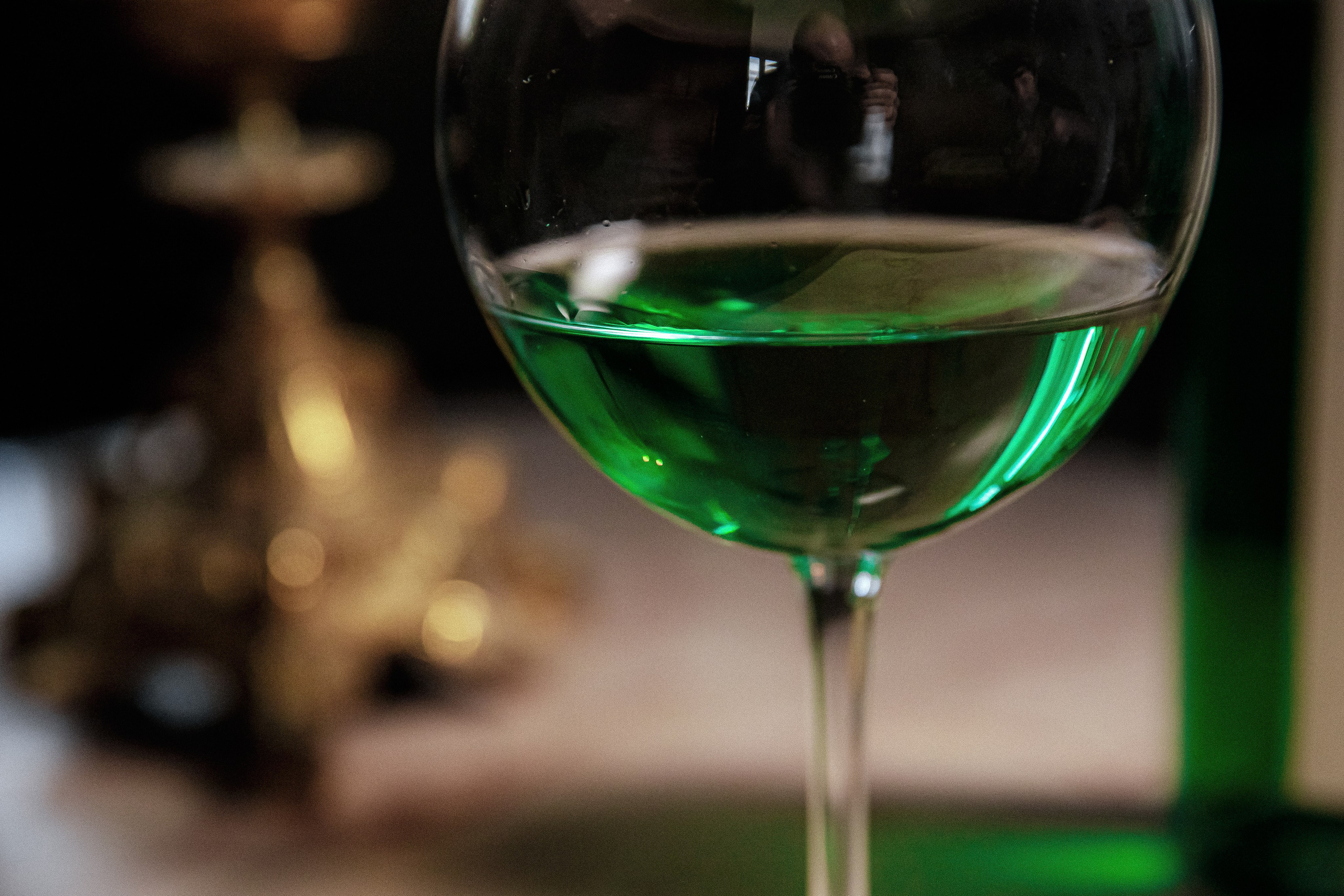 Вино «Money spell wine». Свадебный фотограф Грузия Тбилиси