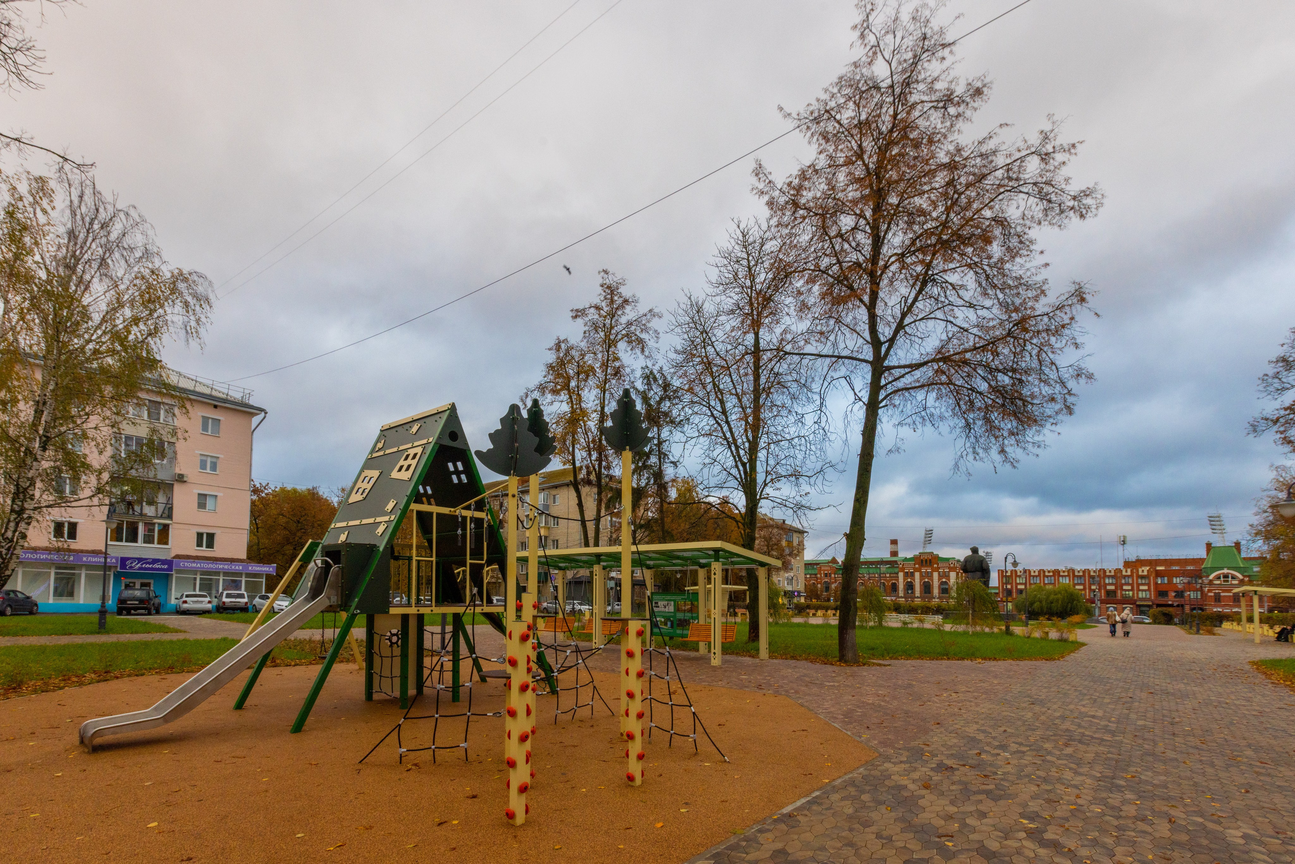 Толстовский свер осенью, площадь искусств. Фотограф в Туле Крупский АнДРей. Фотостудия «КАДР71» в Туле