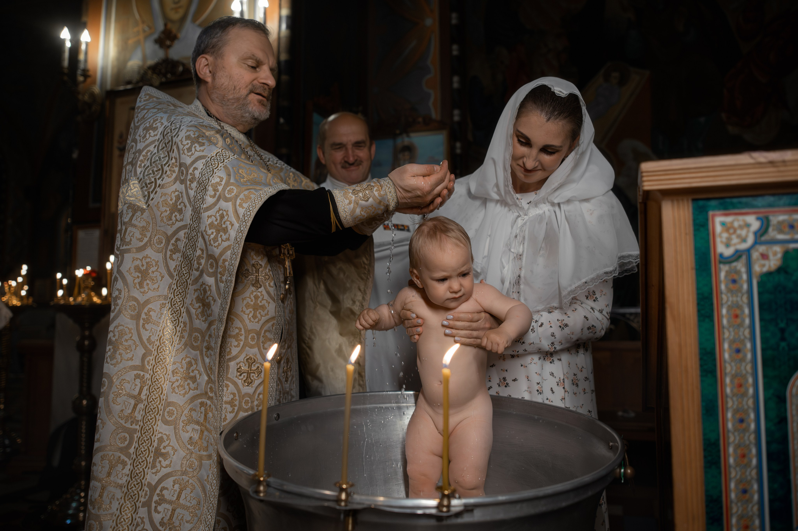 Крещение в соборе Петра и Павла в Петергофе. Фотограф на крещение и венчание, семейный фотограф в Санкт-Петербурге