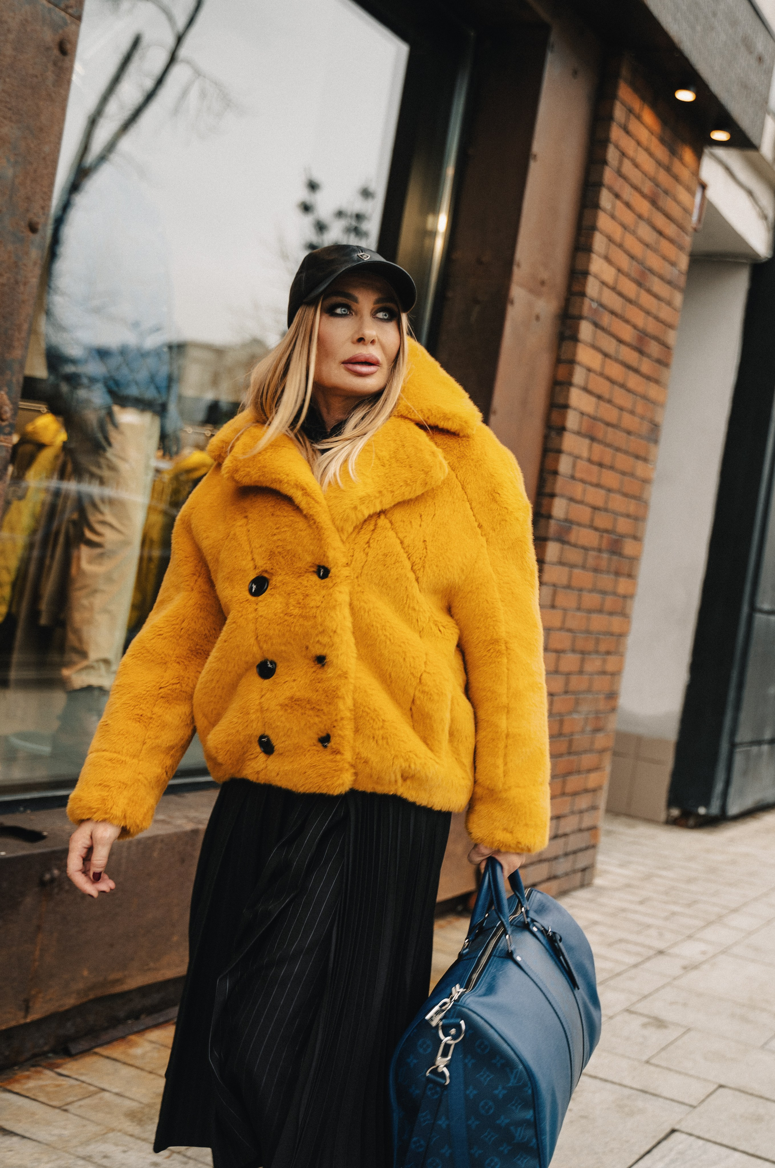 Светлана s t r e e t. Контент фотограф в Москве Кулич Настя