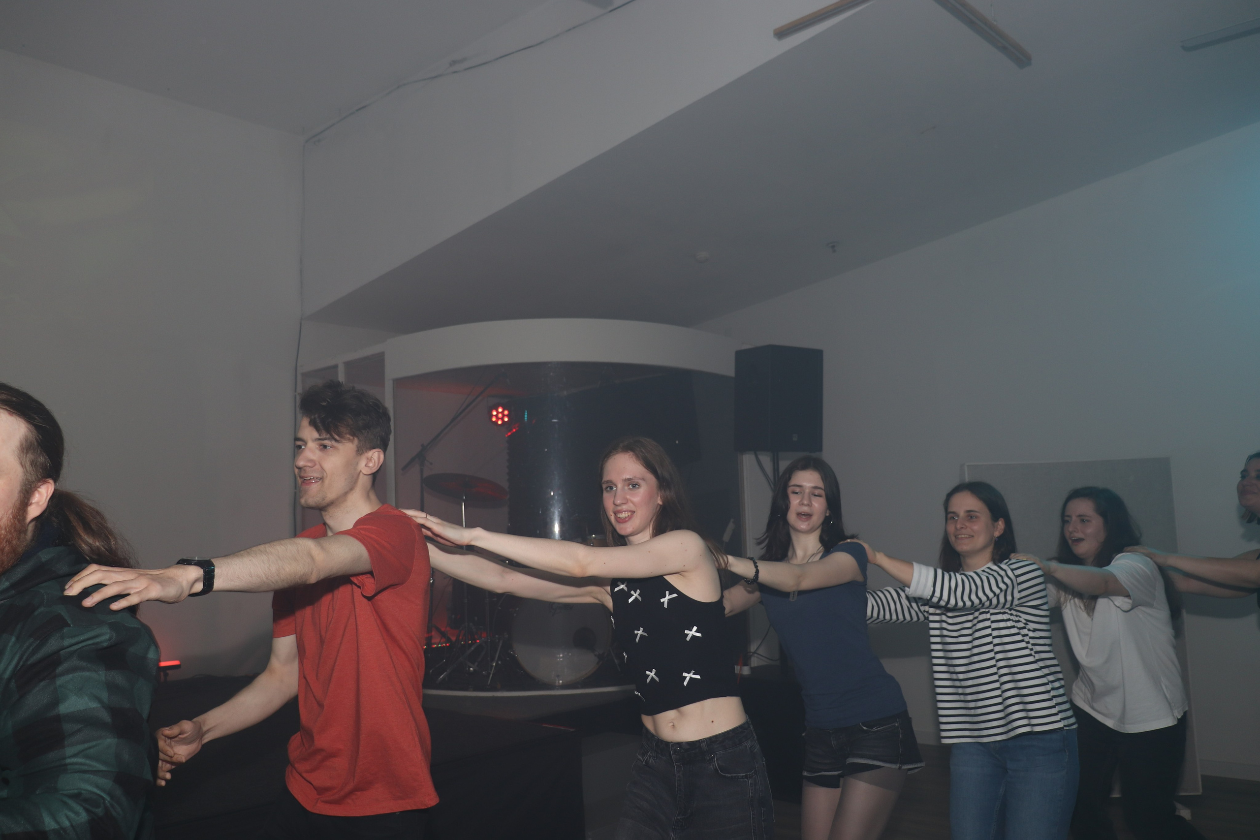 Дискотека 90х молодёжного «клуба 52». Ивентный фотограф в Санкт-Петербурге Олег Комков