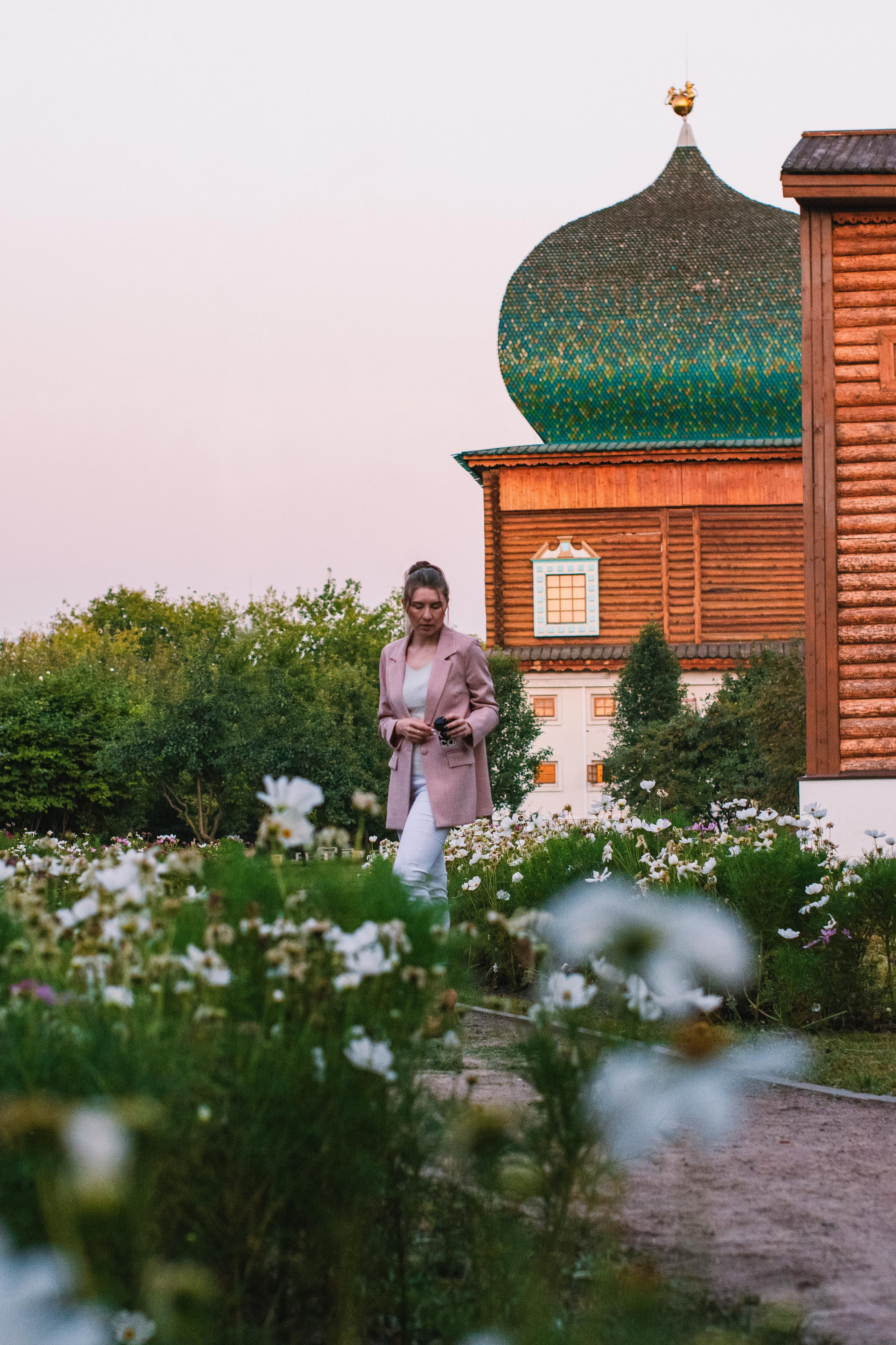 У деревянного дворца. Фотограф, фотопрогулки в Москве Наталья Стриженко