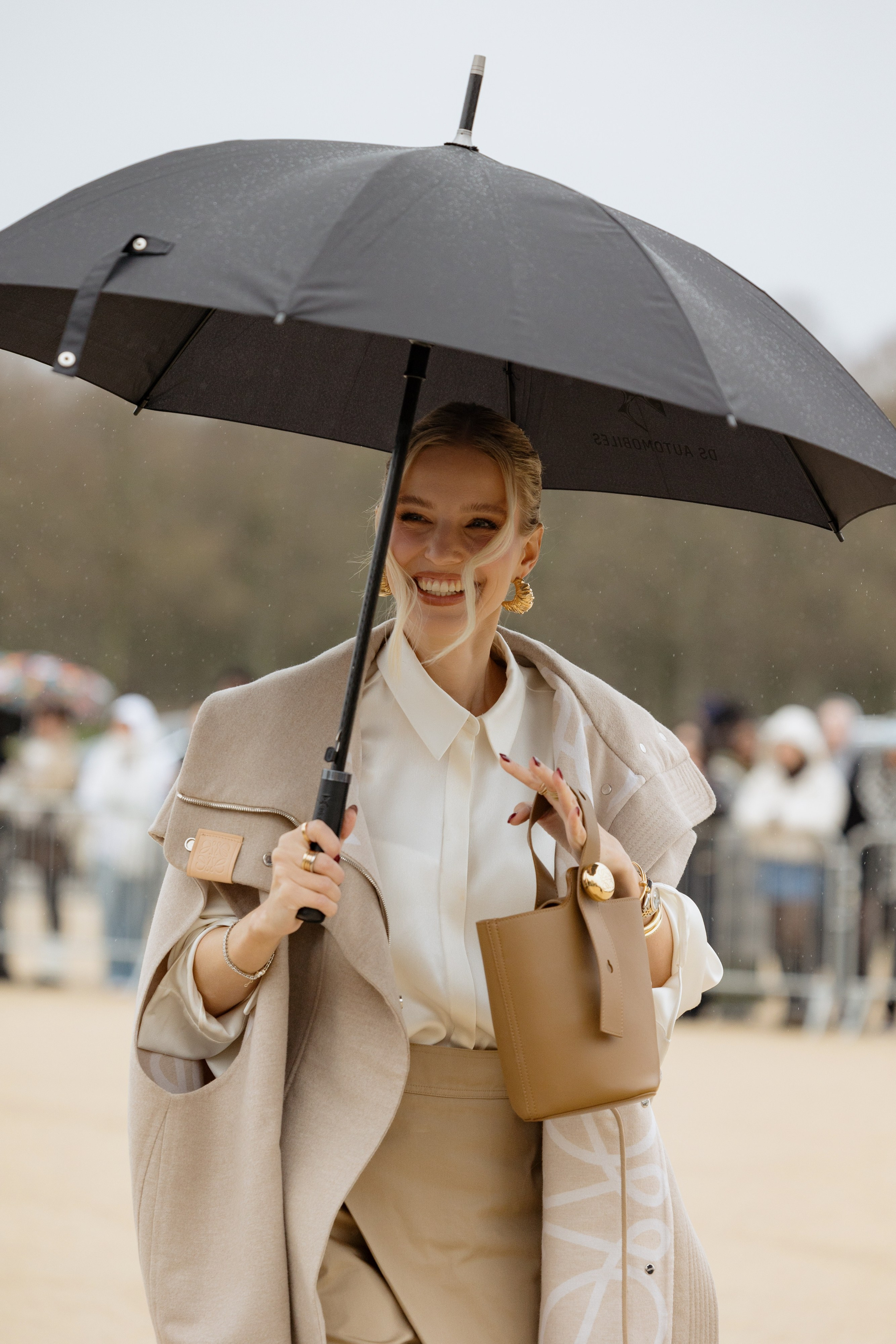 LOEWE PFW WOMENSWEAR FALL-WINTER 24/25. Photographer in Milan Ivan Goncharov