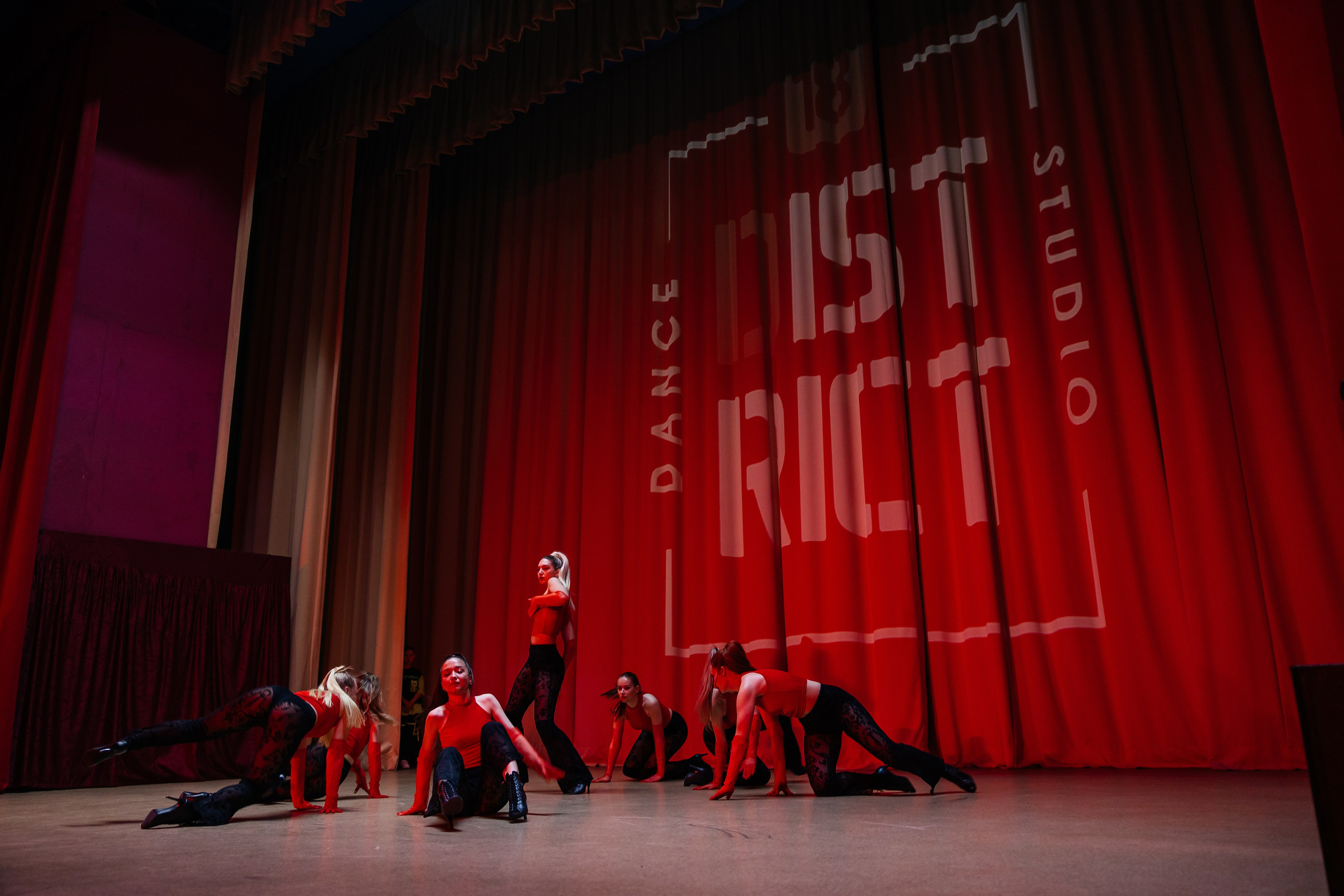 Дистрикт. Отчетный концерт. Свадебный и Семейный фотограф г. Ижевск Гульназ Солдатова. Гульназ фото