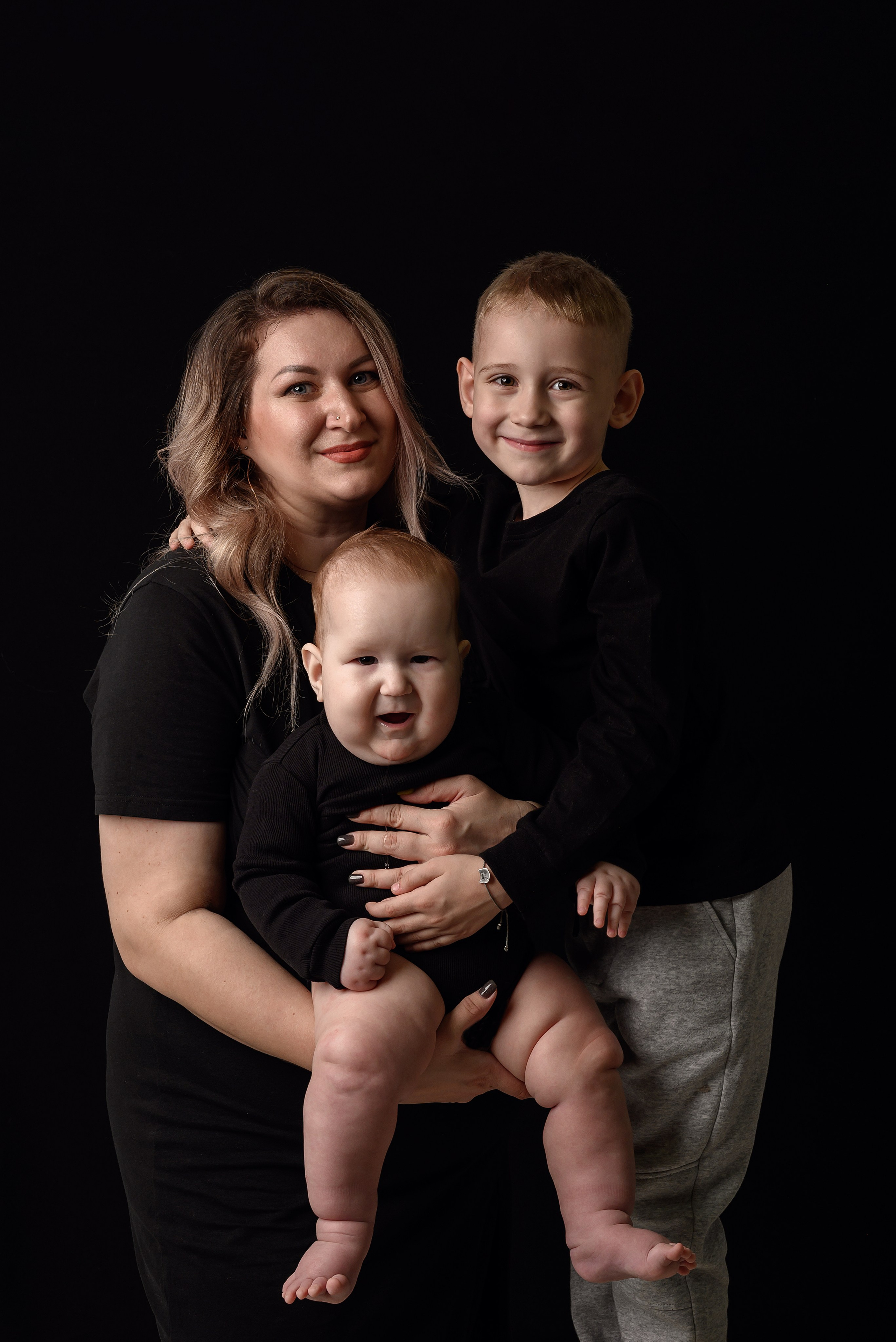 Портрет поколений. Фотограф новорожденных в Норильске Виктория Шагалиева