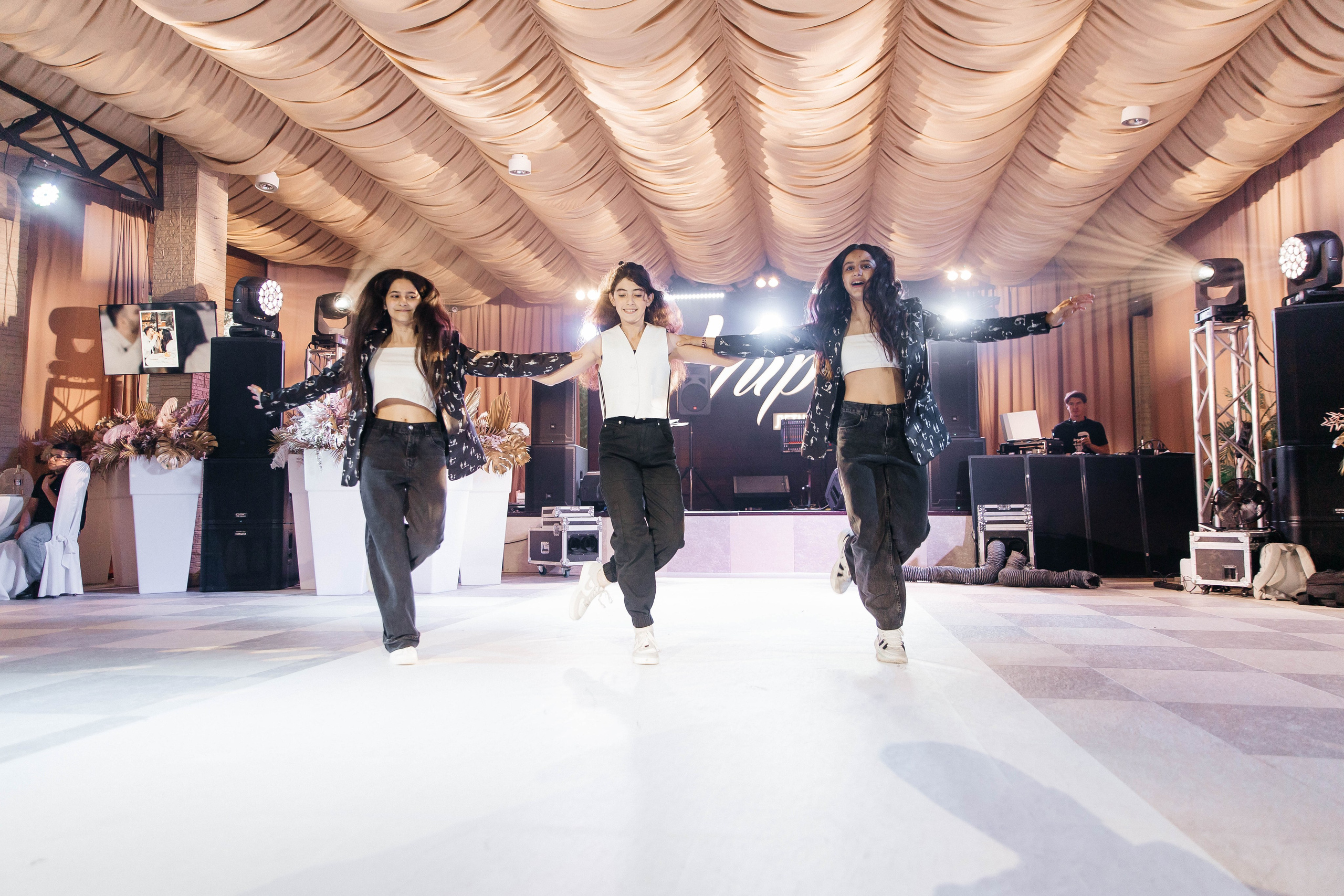 Арсен & Мариам. Главная