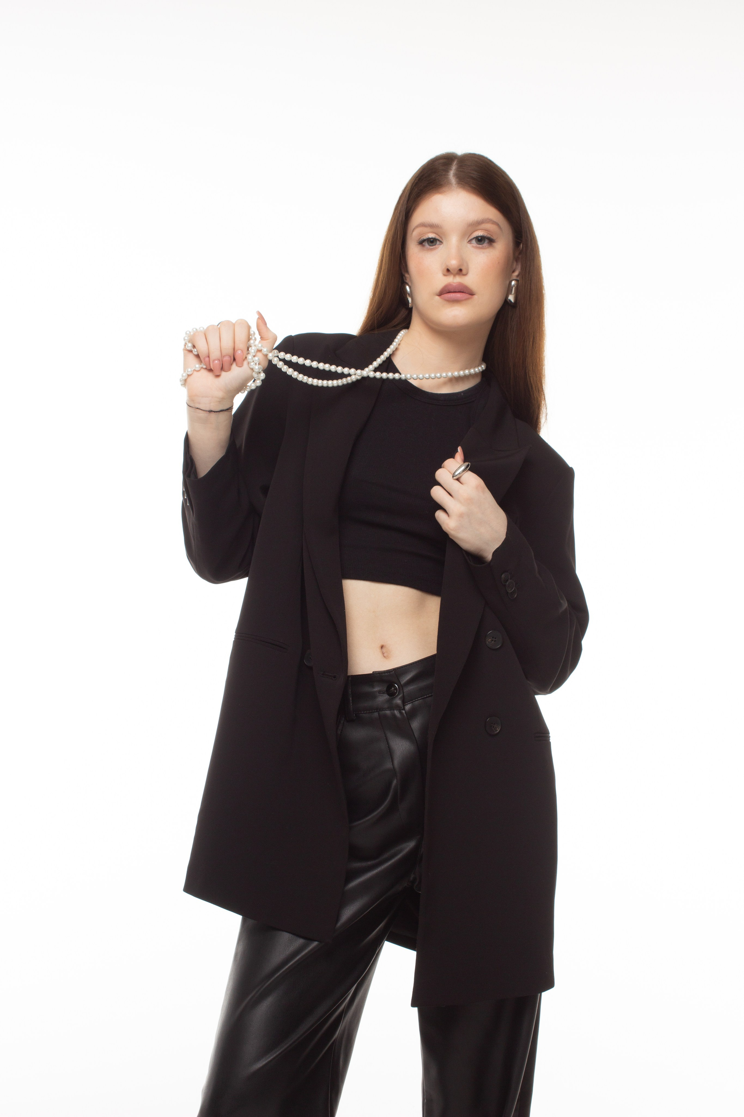 Вита Овчинникова. Фотограф в Новосибирске. Снимаю женские портреты, контент для блогеров и брендов