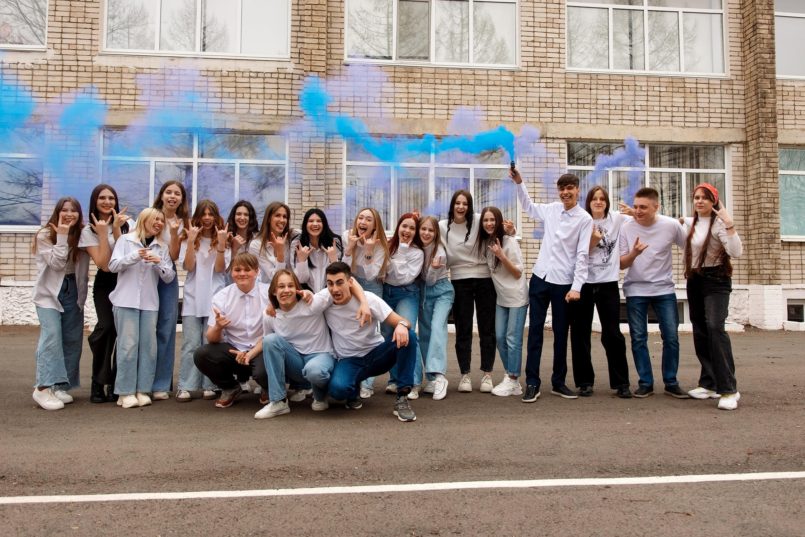 11 класс с. Барабаш. Фотограф Любовь Корниенко, Примоский край