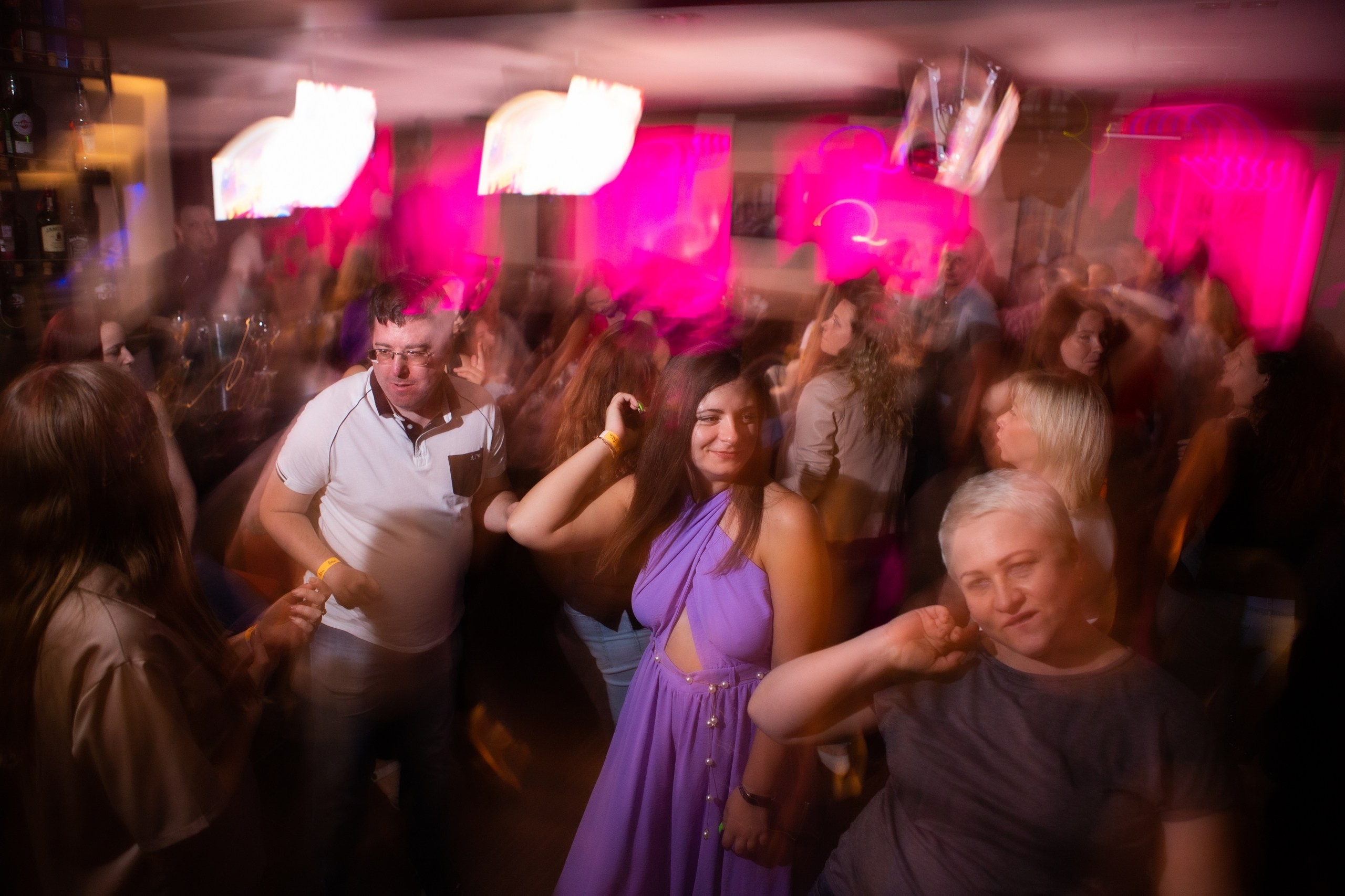 Лето, гуд бай! Клубная вечеринка | 25.08.23. Галерея Фантим