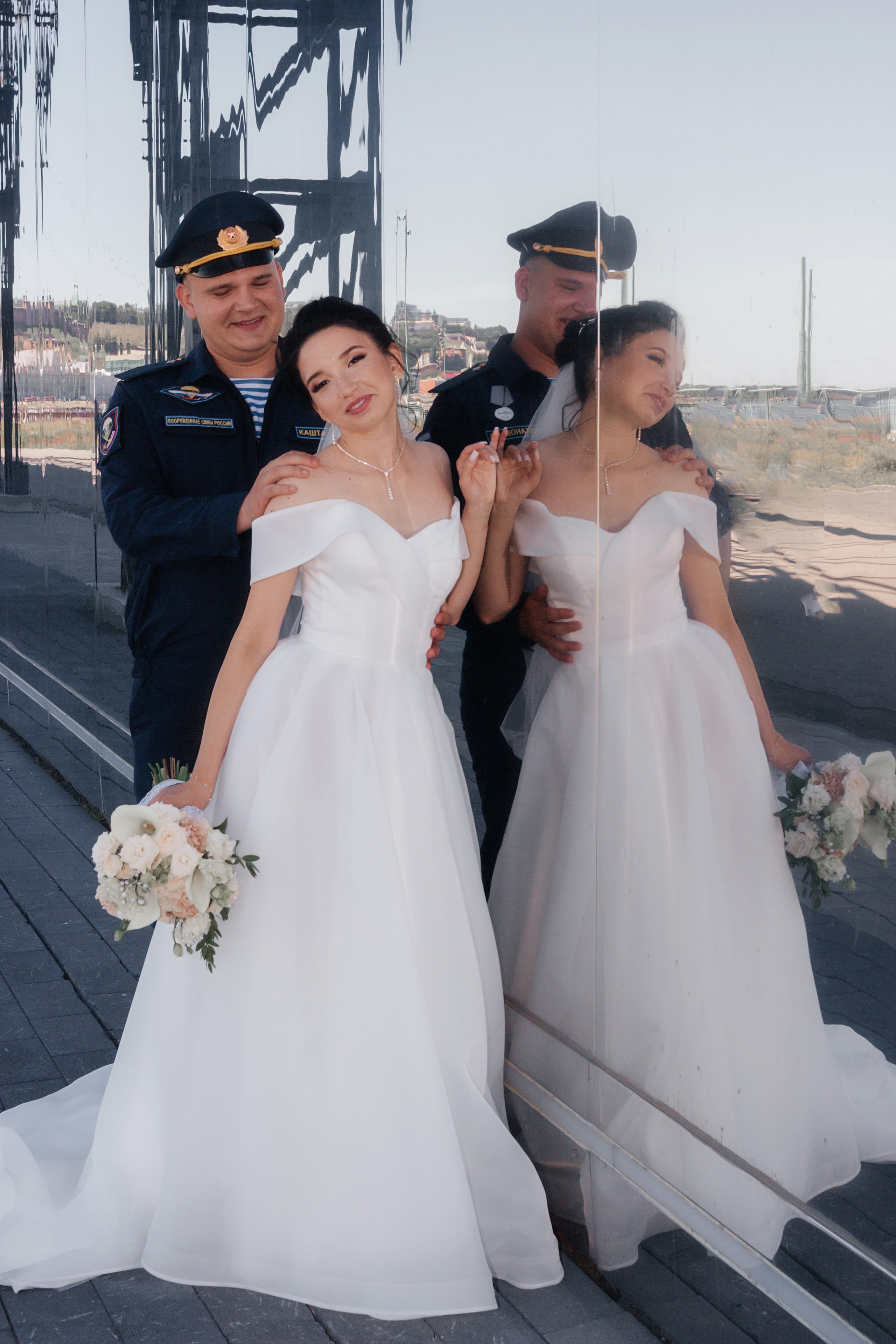 Свадебная съемка Лены и Никиты на Стрелке и в Ресторане Парус на Гребном канале. Свадебный фотограф и фотограф Love-Store в Нижнем Новгороде Анастасия