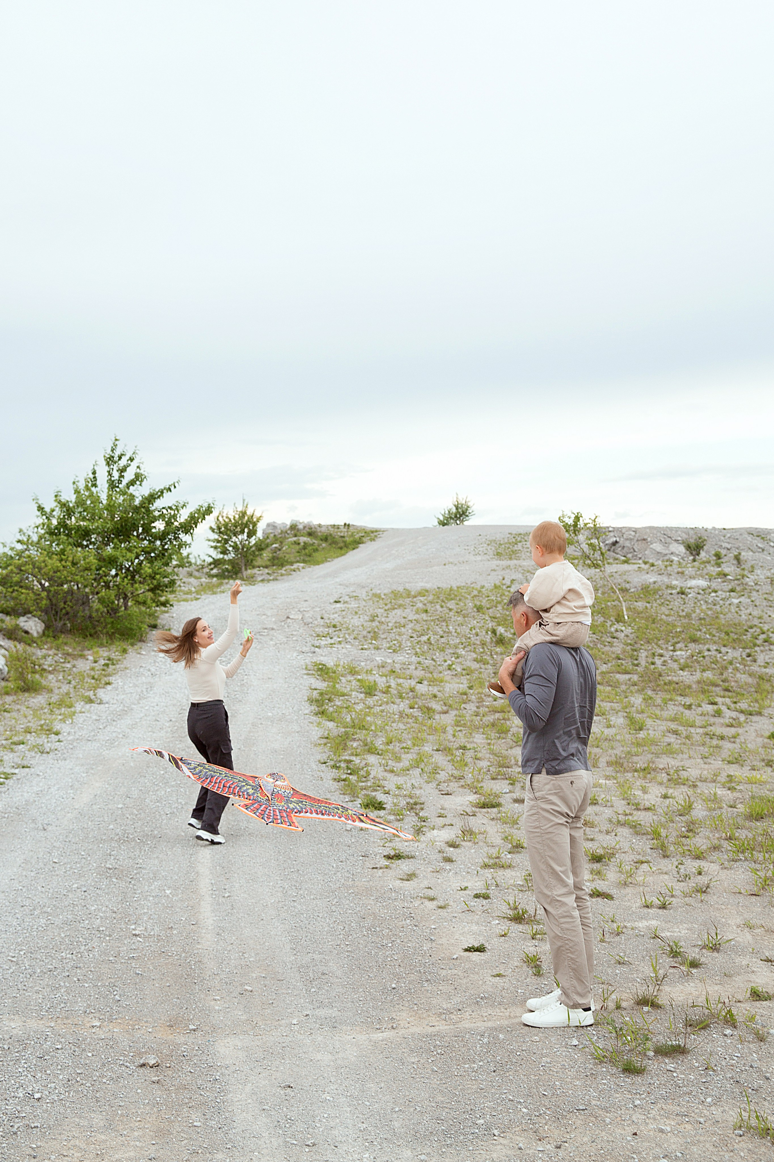 Прогулка с воздушным змеем. Людмила Далидович топовый семейный фотограф Находка/Владивосток