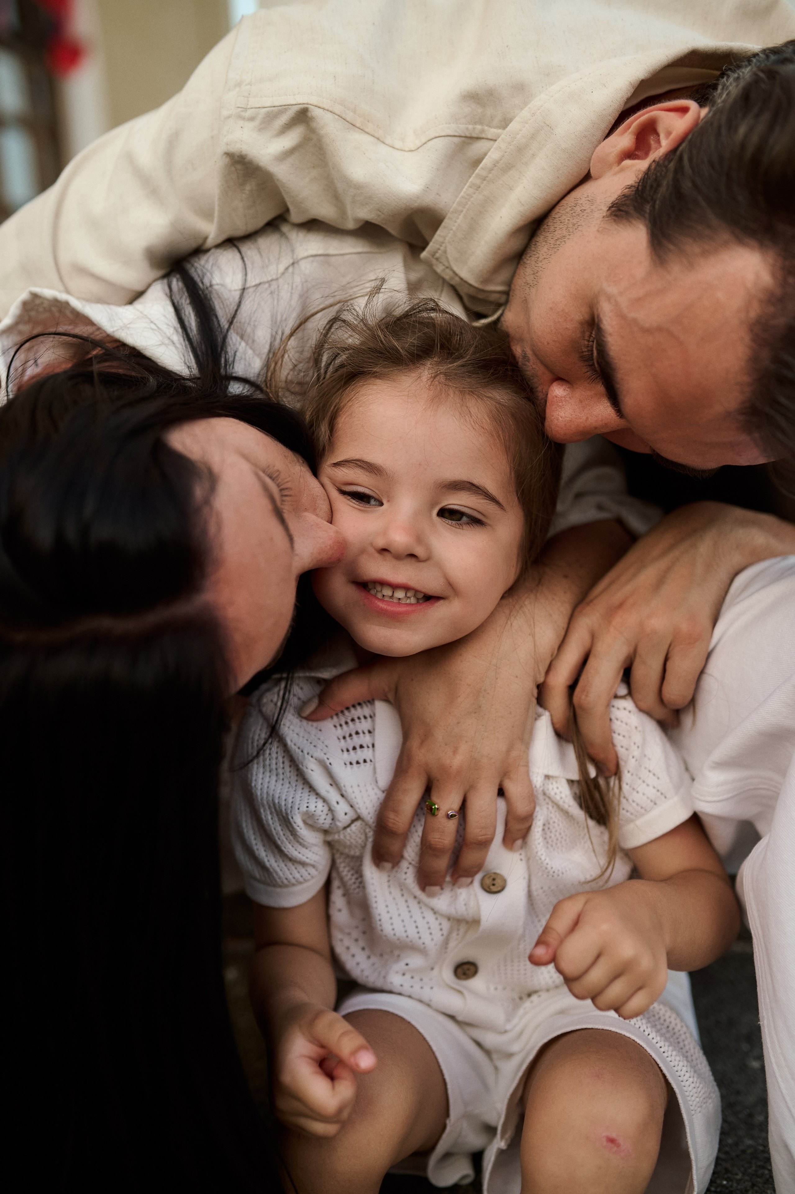 Рохус, Юля и Оливия в парке Останкино. Семейный и свадебный lifestyle-фотограф в Москве Мария Петрова