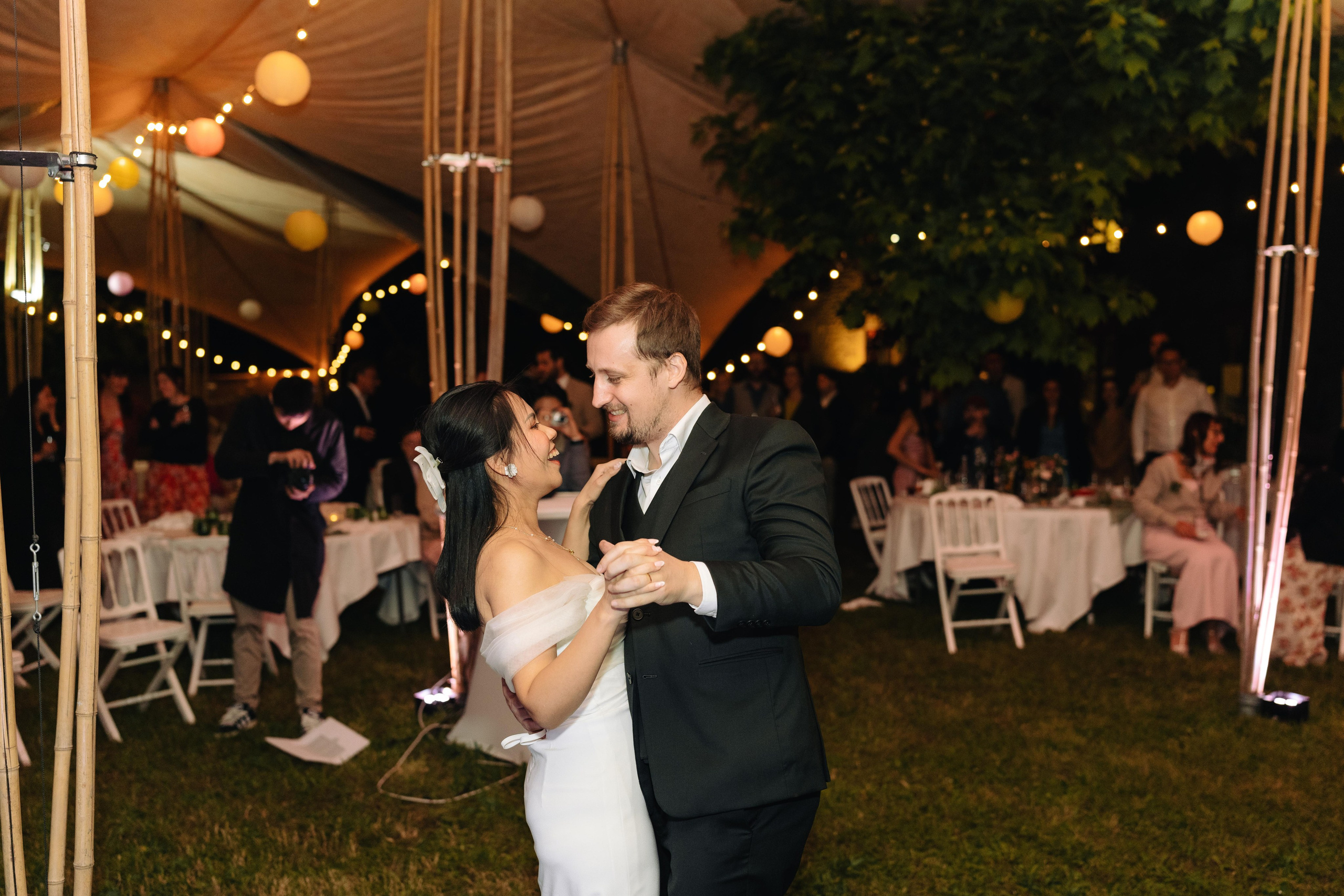 Nhi & Samuel | courtyard. Photographe de Mariage Professionnelle — Genève & Suisse Romande | Tanya Creator
