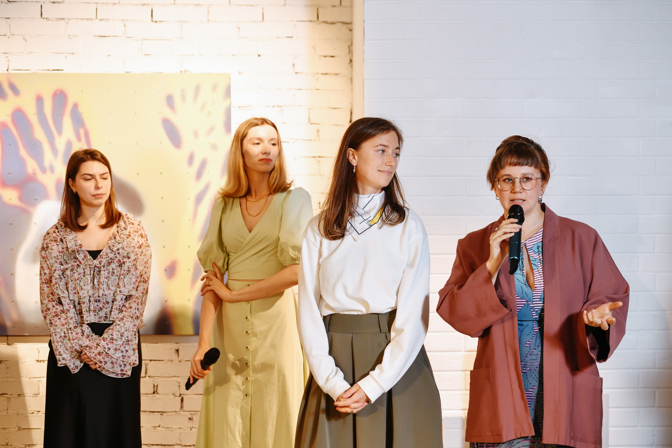 У (единение) дуэтная выставка. Современный художник в Москве Анастасия Малиновская