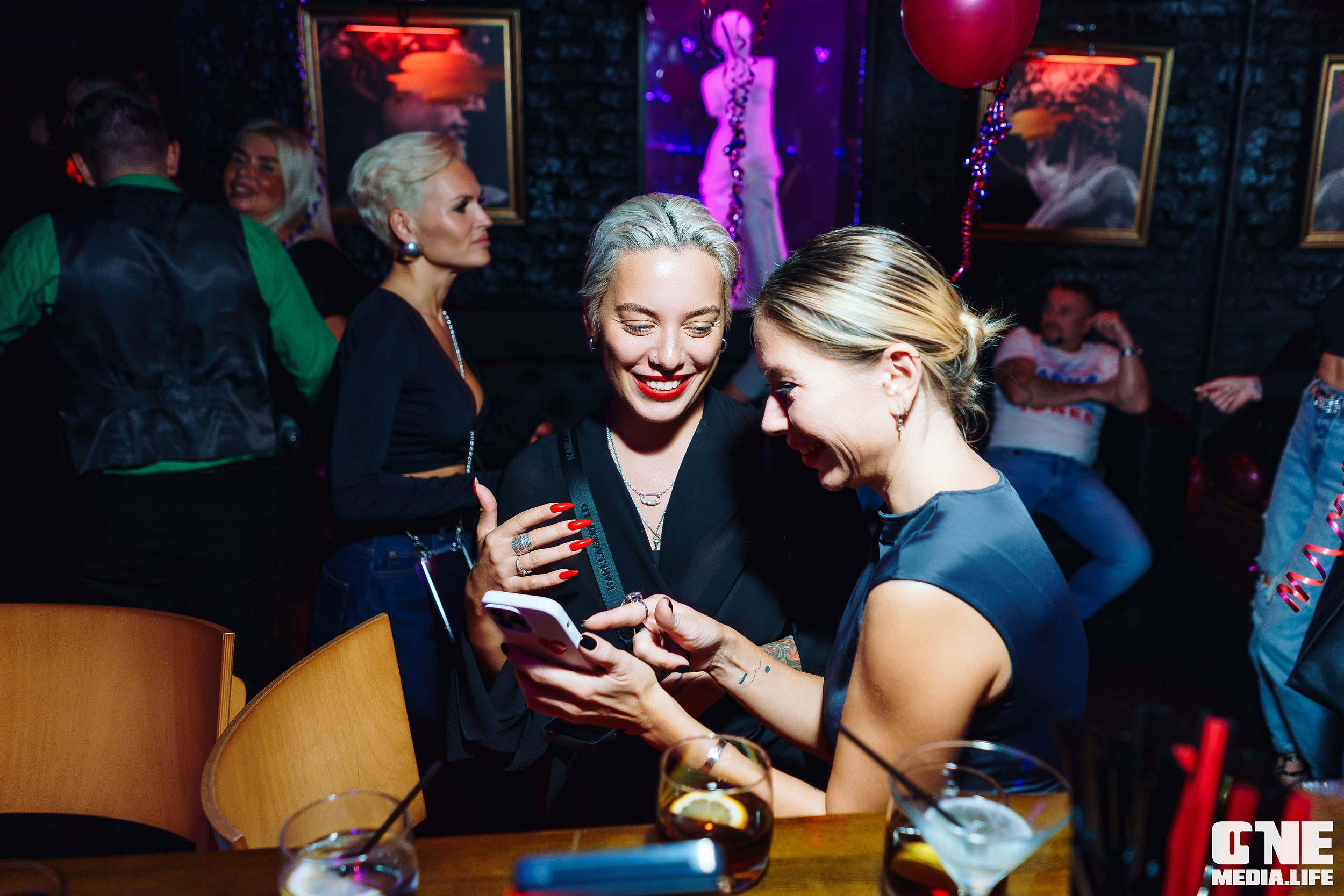 Фоторепортаж из Secret bar. One Media Life: фоторепортажи, фотоотчеты с мероприятий и заведений