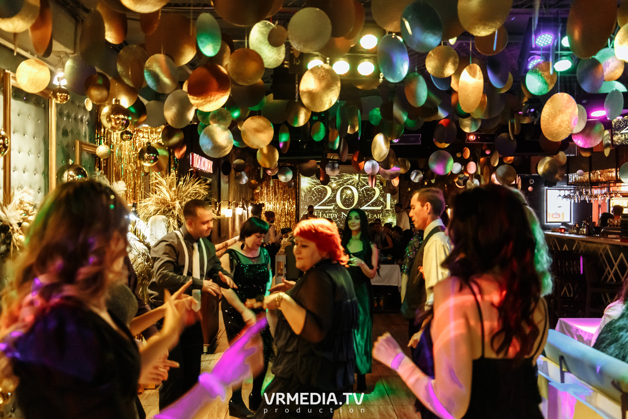 Новогодние корпоративы в караоке «Mimo Not»