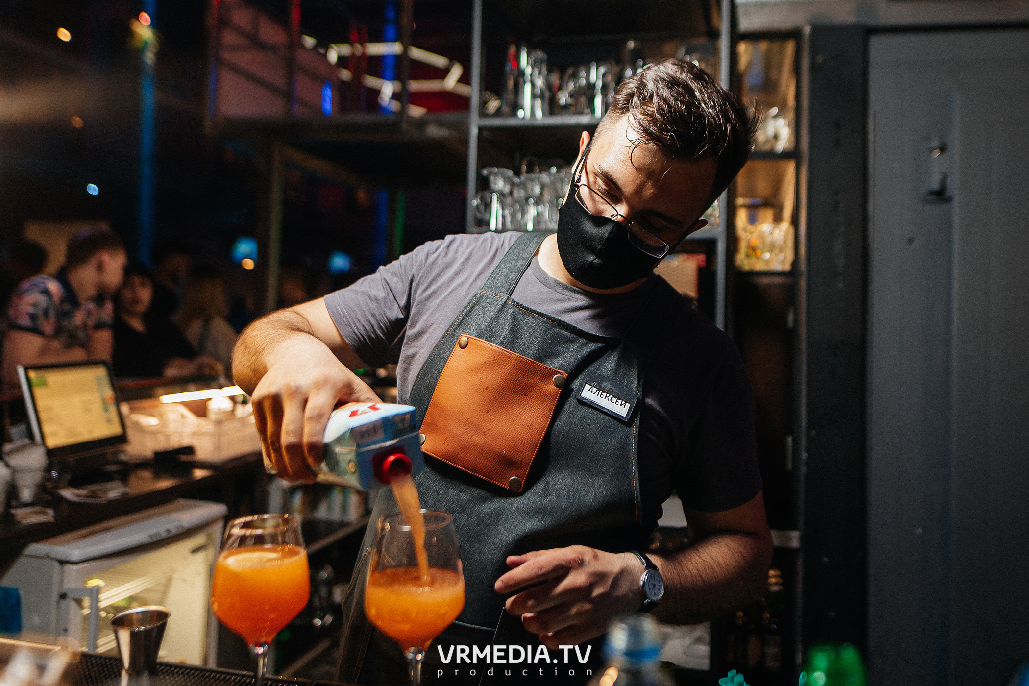 Выходные в баре «DOSKI»