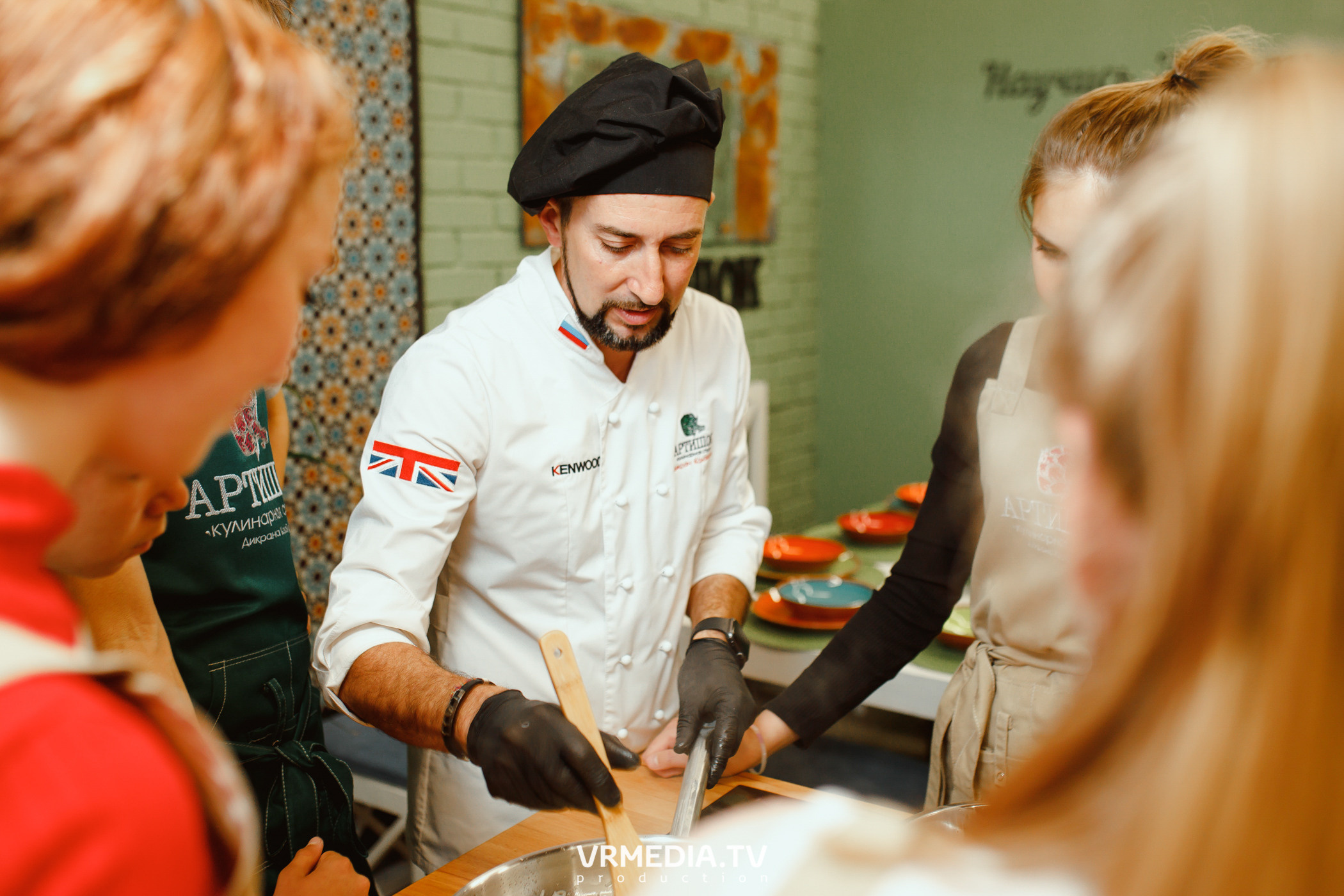 Выпускной 9 класс детского дома #105 в студии «Артишок»