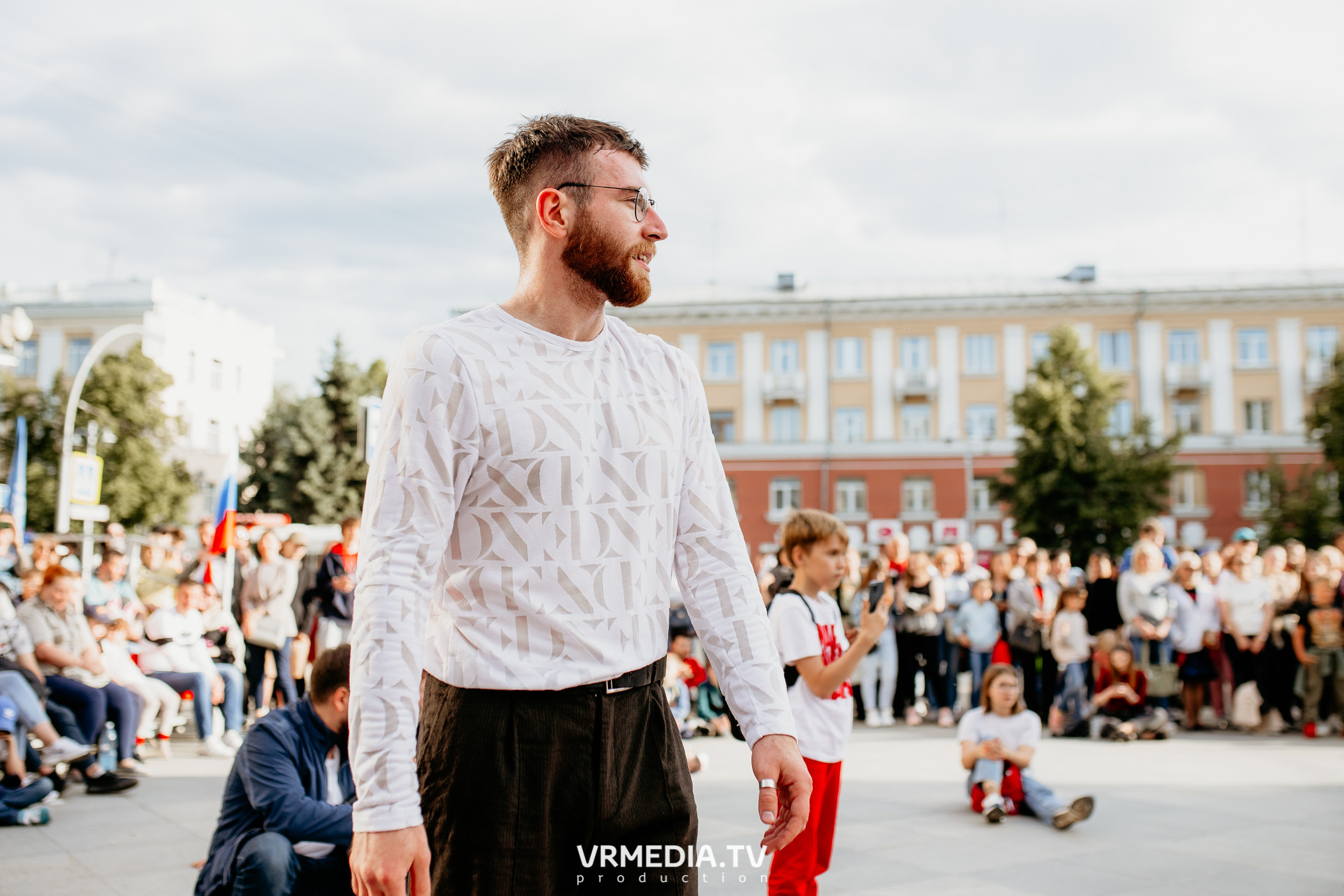 День города. День России