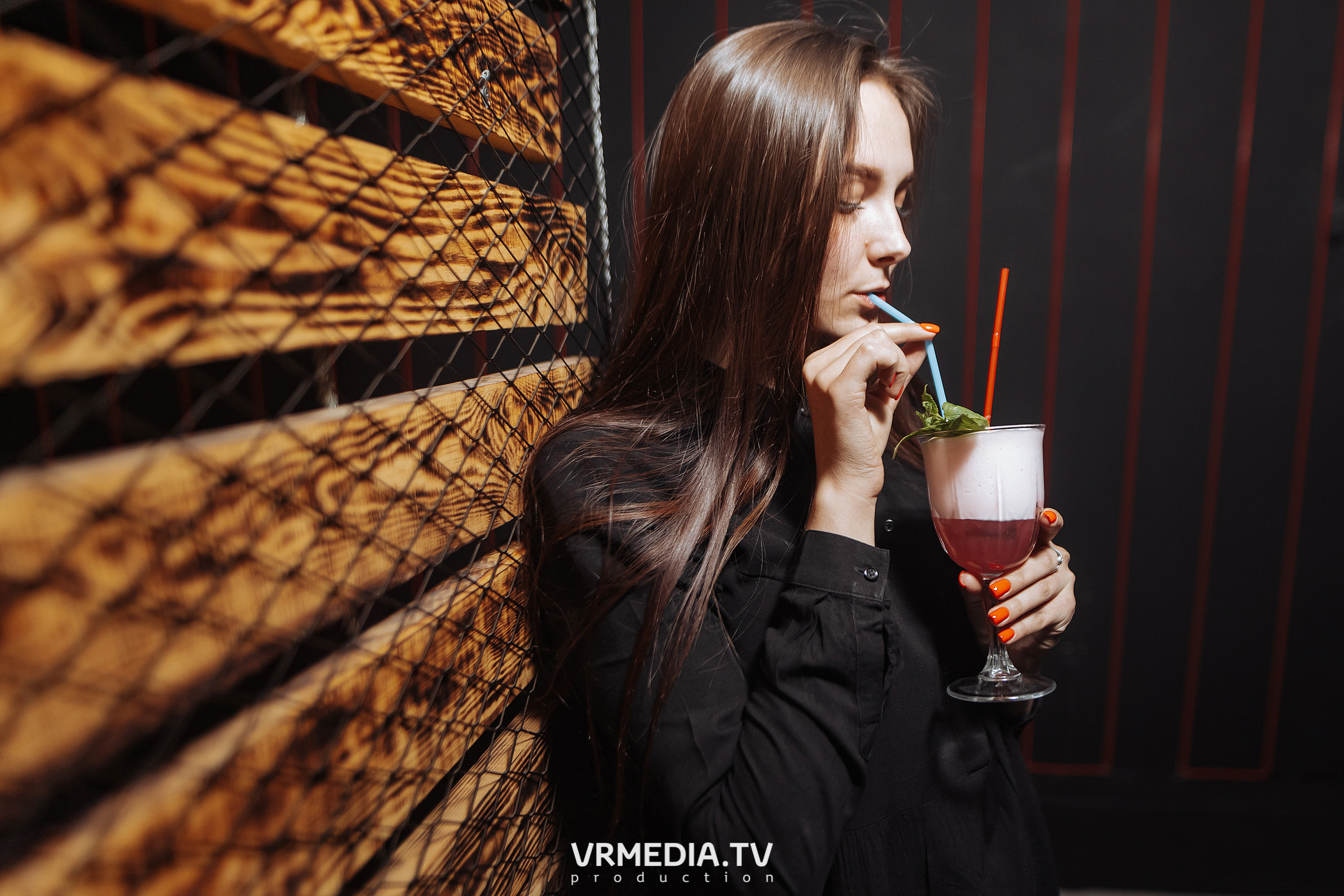 Открытие лаунж-бара «Глотай»