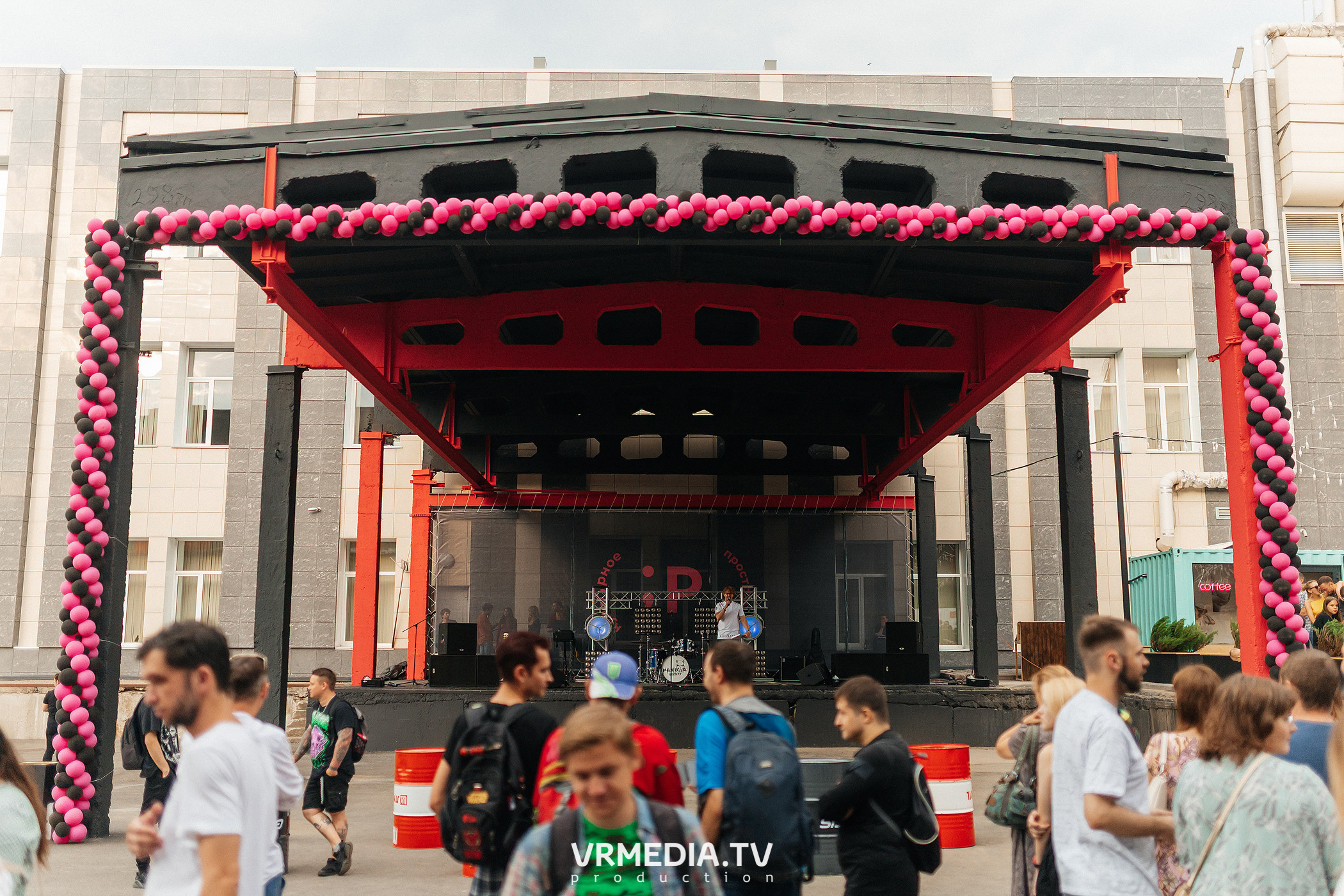 Открытие летнего сезона на арт-пространстве «Редакция»