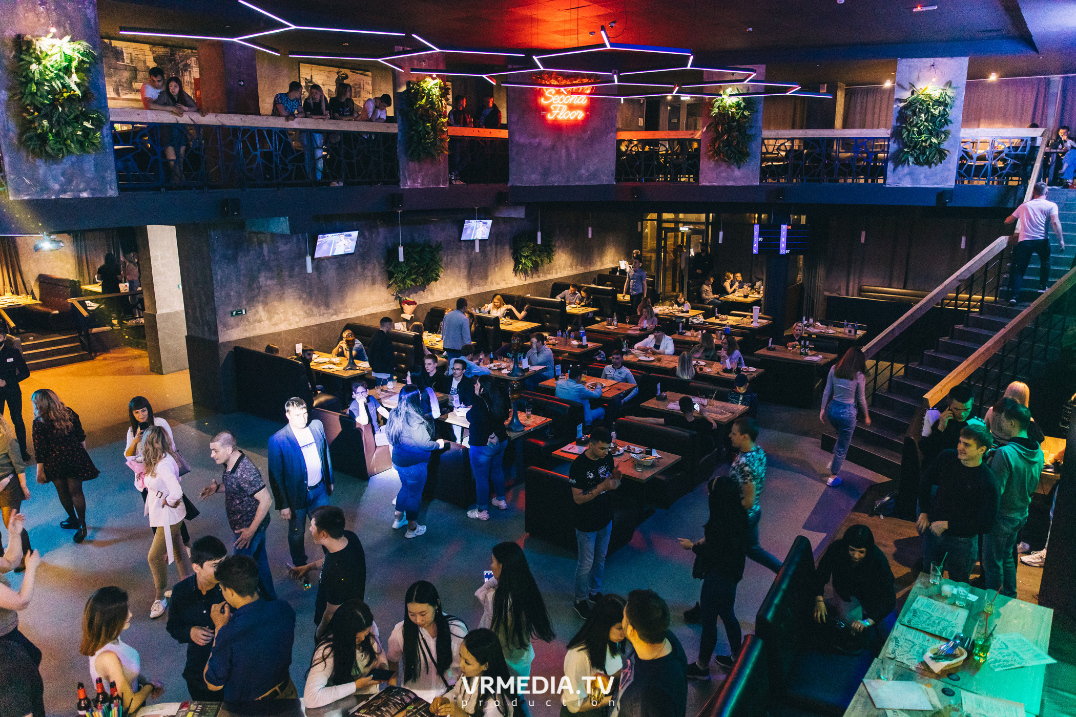 Выходные в баре «DOSKI»