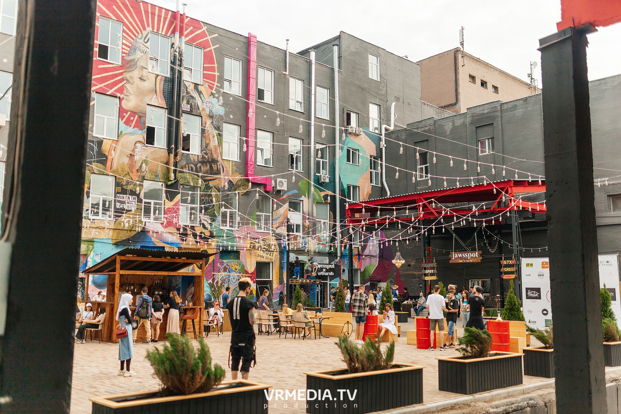 Открытие летнего сезона на арт-пространстве «Редакция»