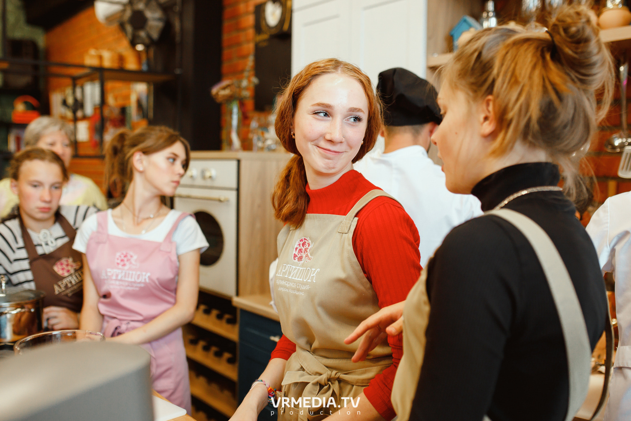 Выпускной 9 класс детского дома #105 в студии «Артишок»