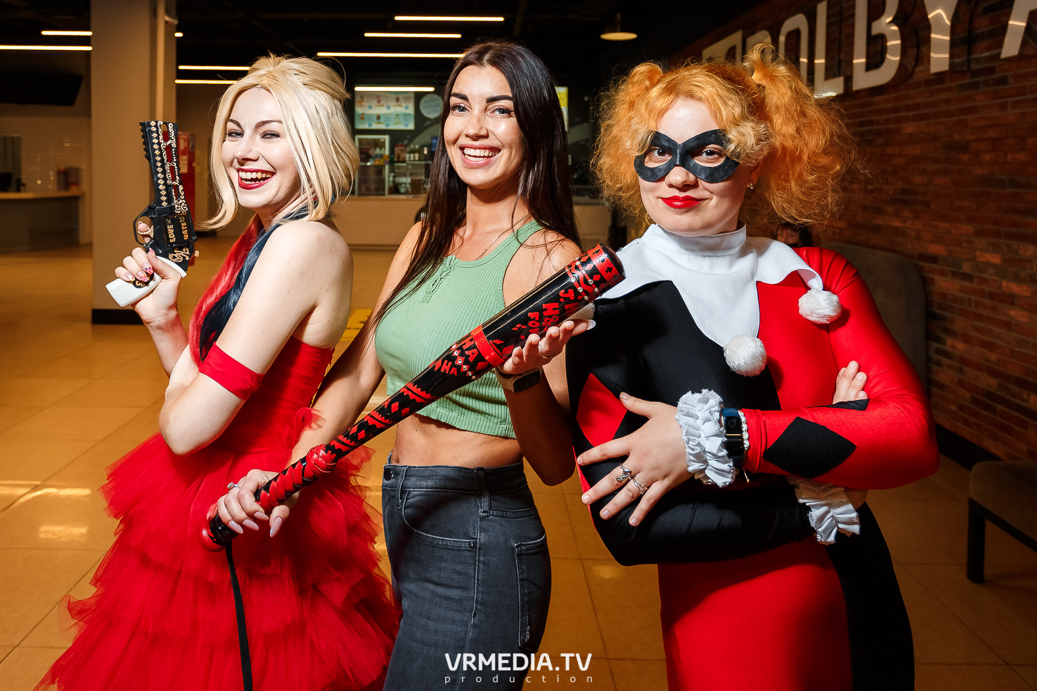 Starmax Cinema. Премьера фильма «Отряд Самоубийц»: Миссия навылет