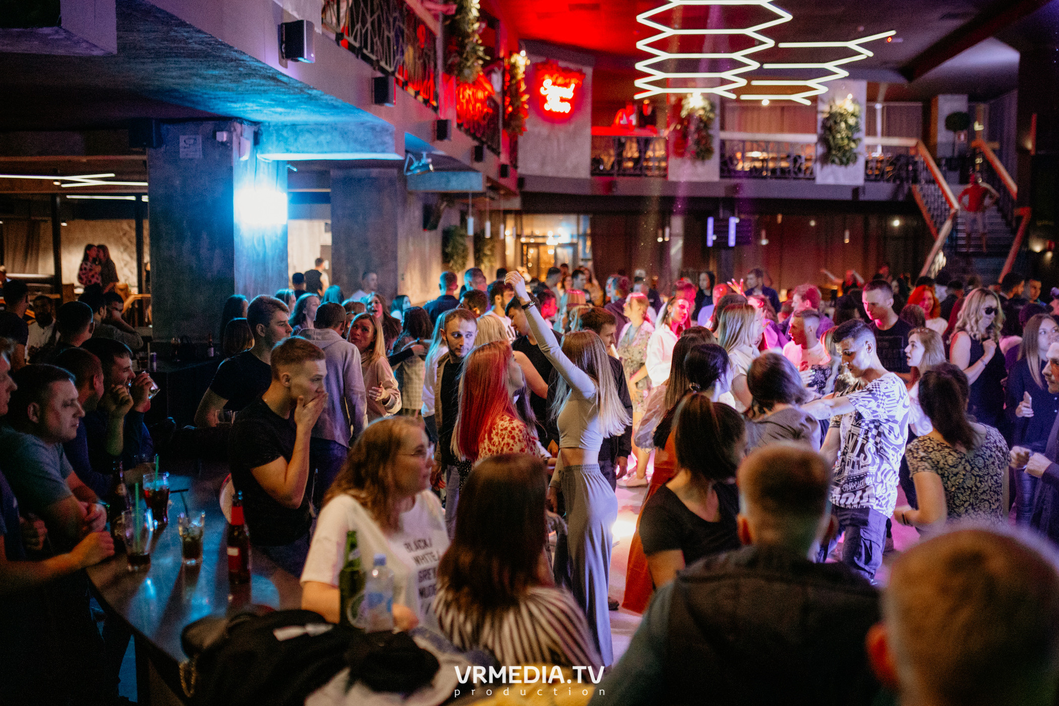 Выходные в баре «DOSKI»