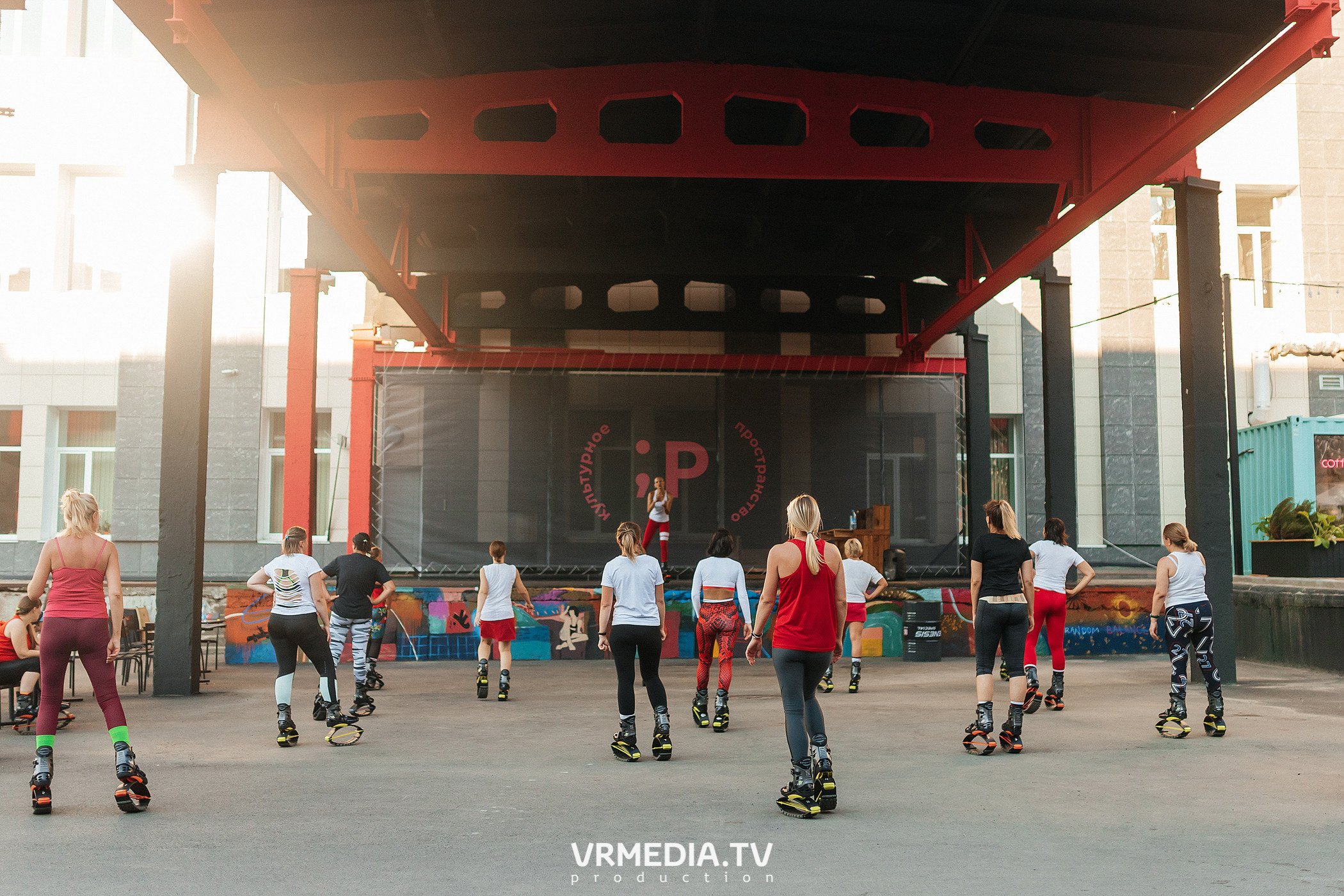 Тренировка «Kangoo jumps». Культурное пространство «Редакция»