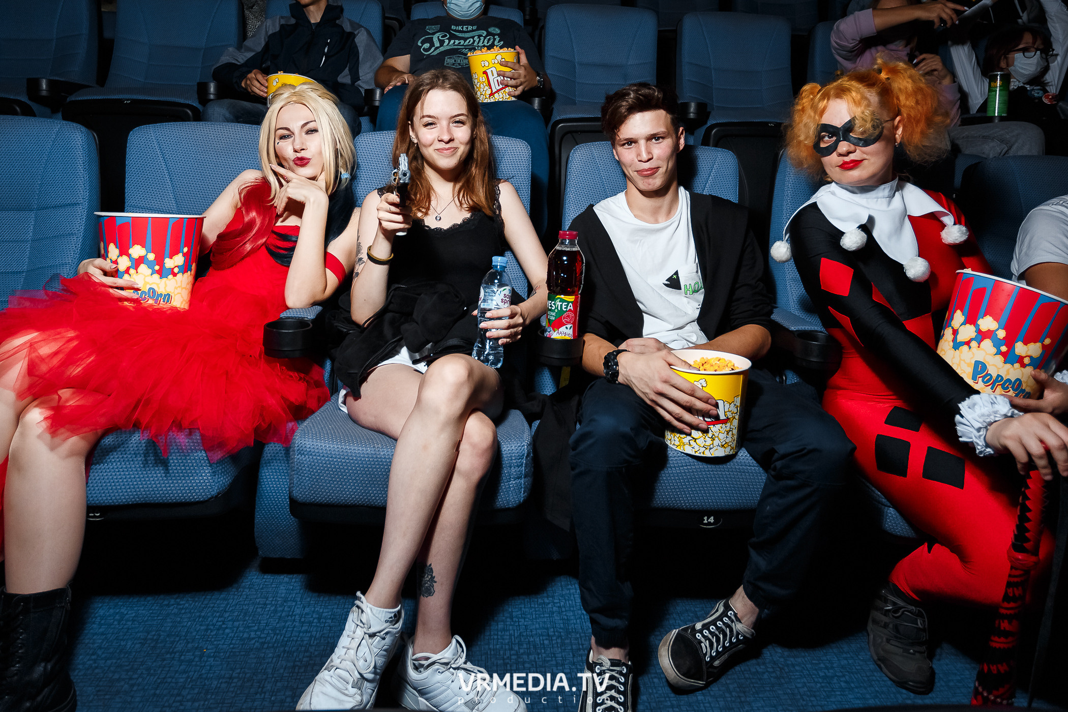 Starmax Cinema. Премьера фильма «Отряд Самоубийц»: Миссия навылет