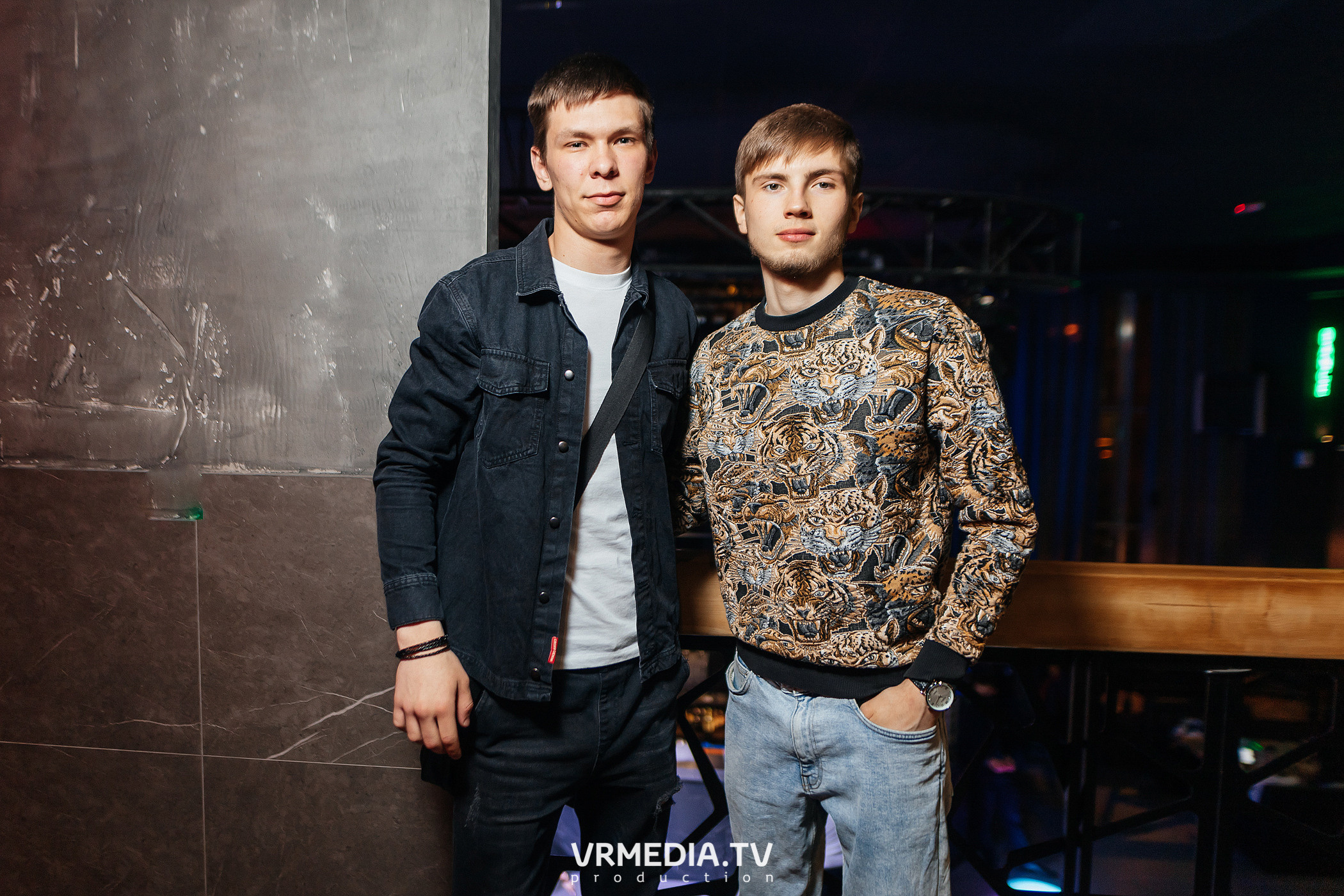 Выходные в баре «DOSKI»