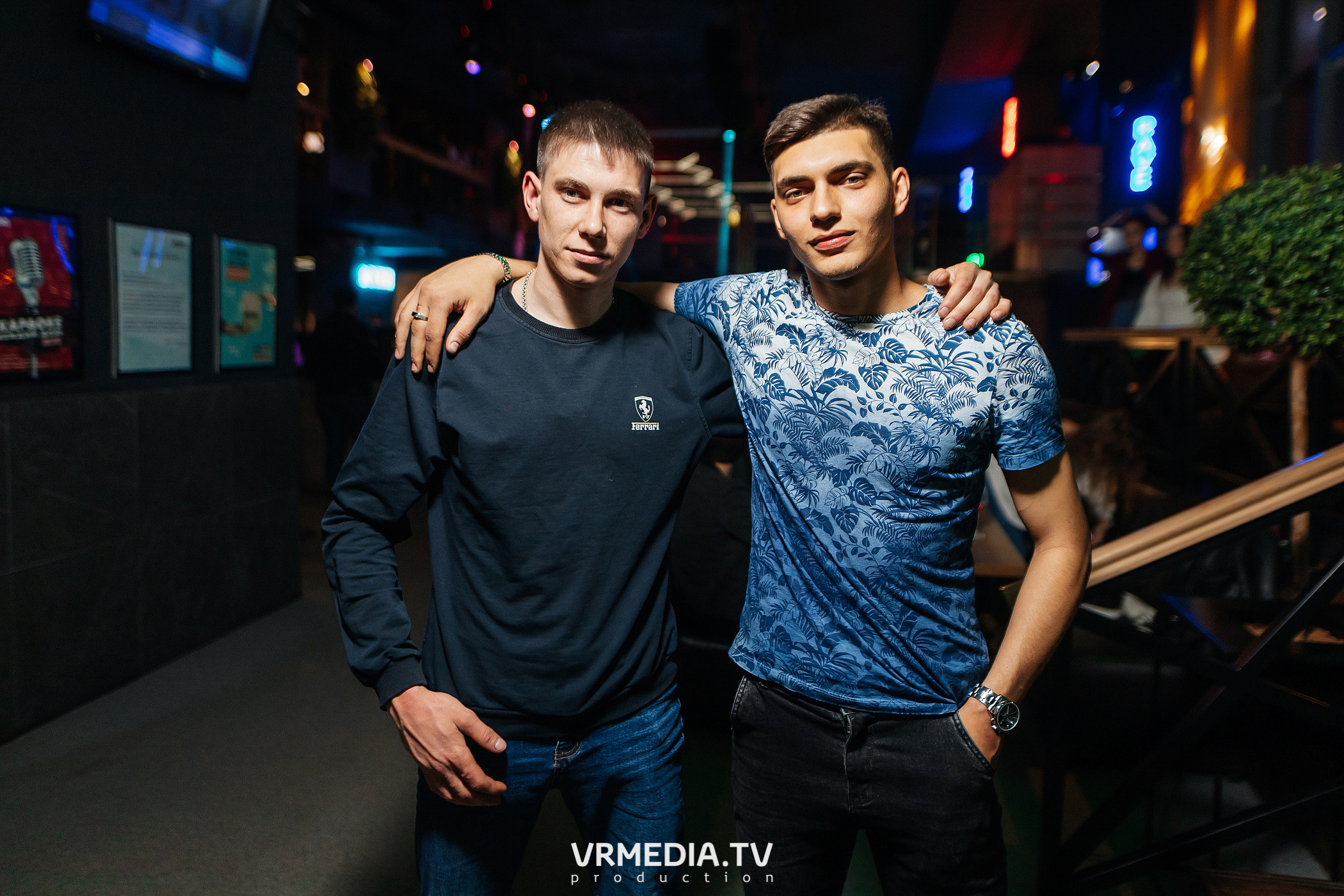 Выходные в баре «DOSKI»