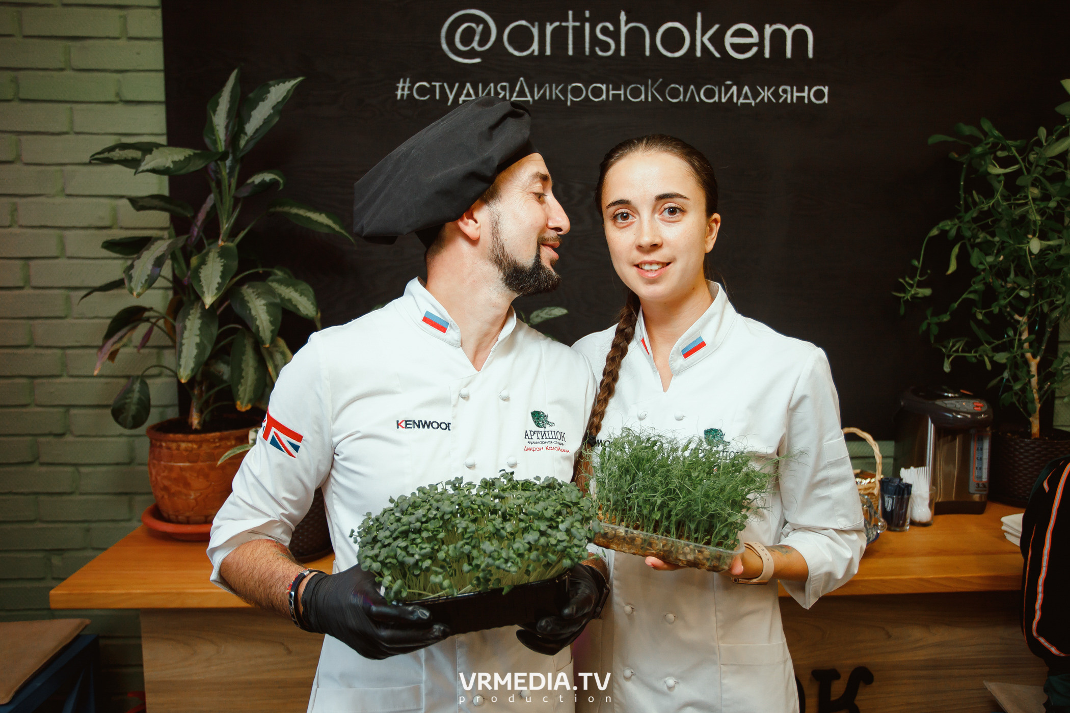 Выпускной 9 класс детского дома #105 в студии «Артишок»