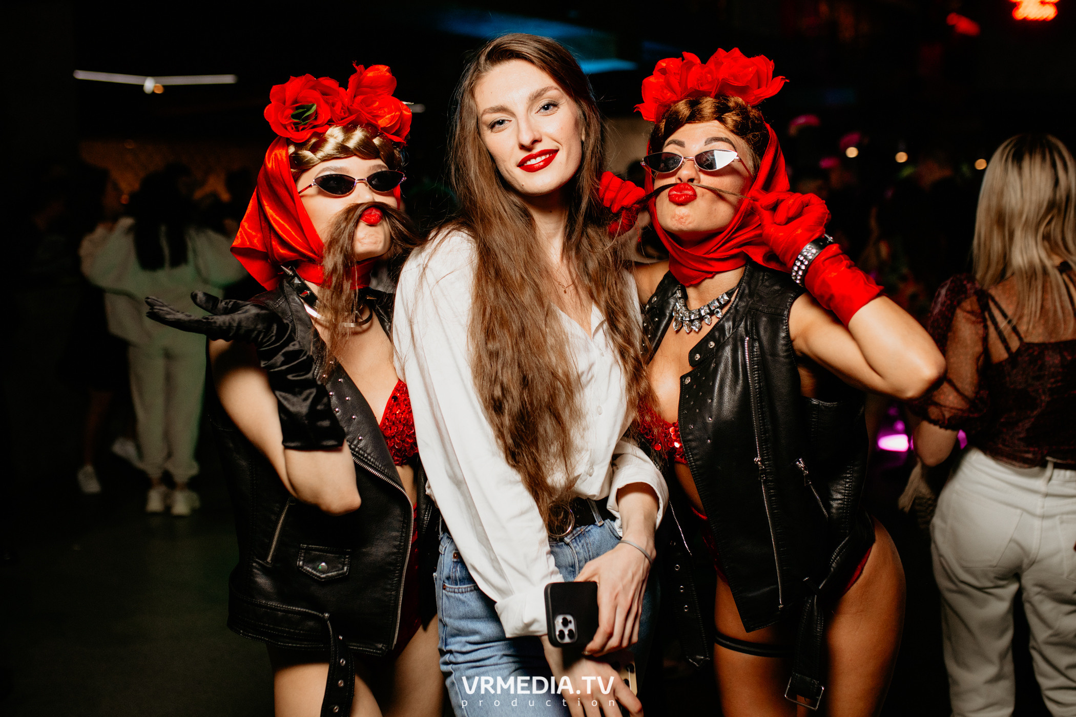 Выходные в баре «DOSKI»