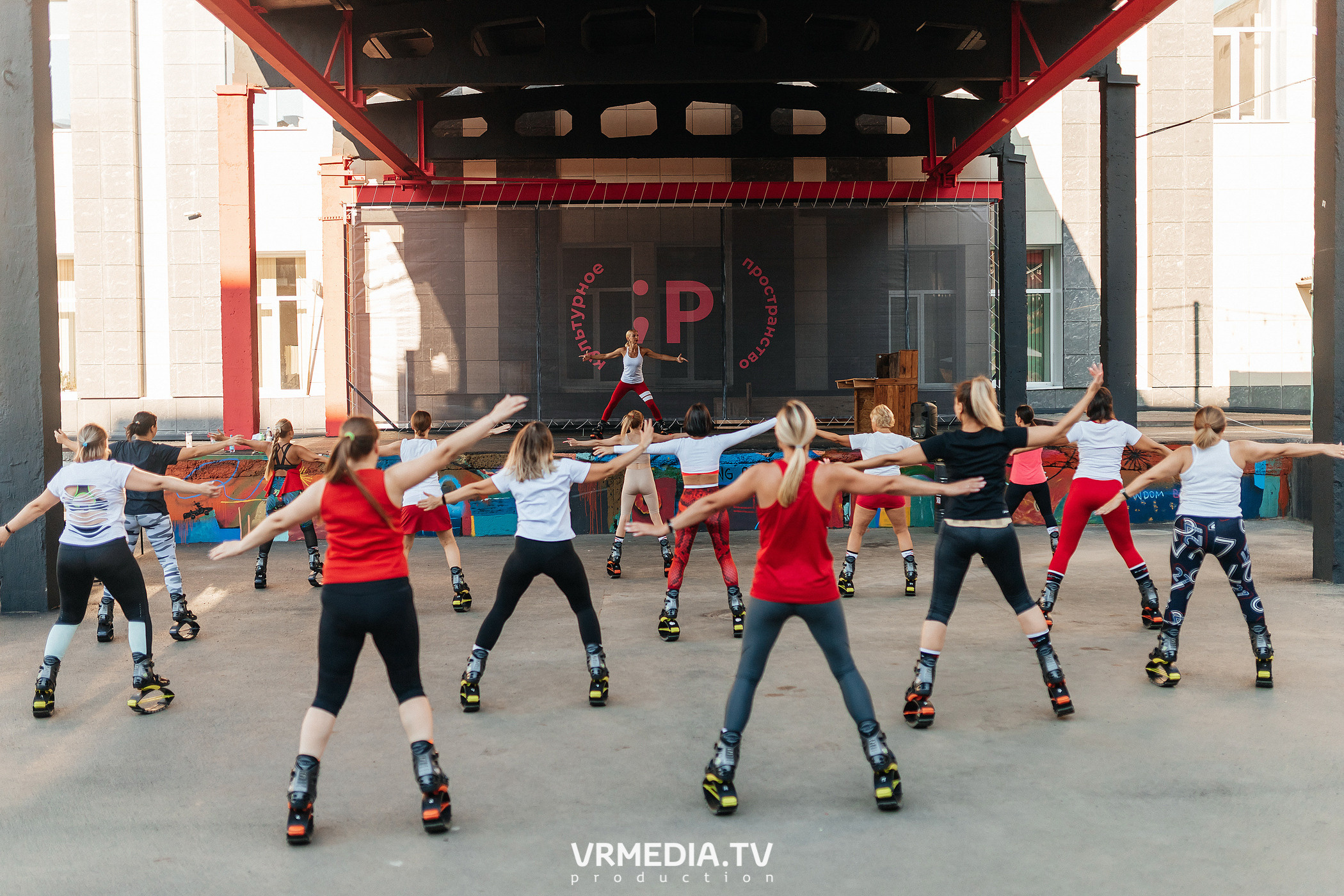 Тренировка «Kangoo jumps». Культурное пространство «Редакция»