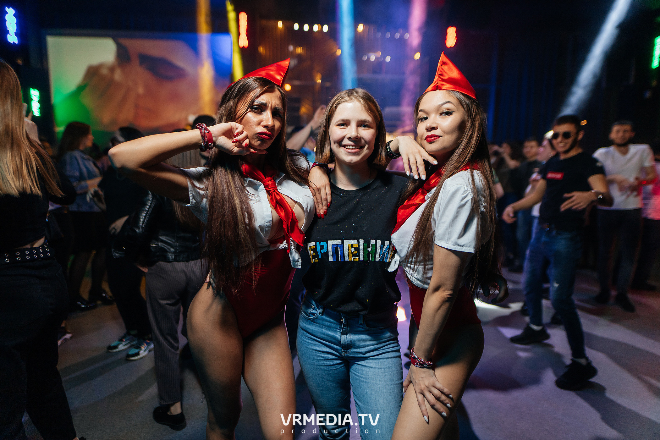 Выходные в баре «DOSKI»