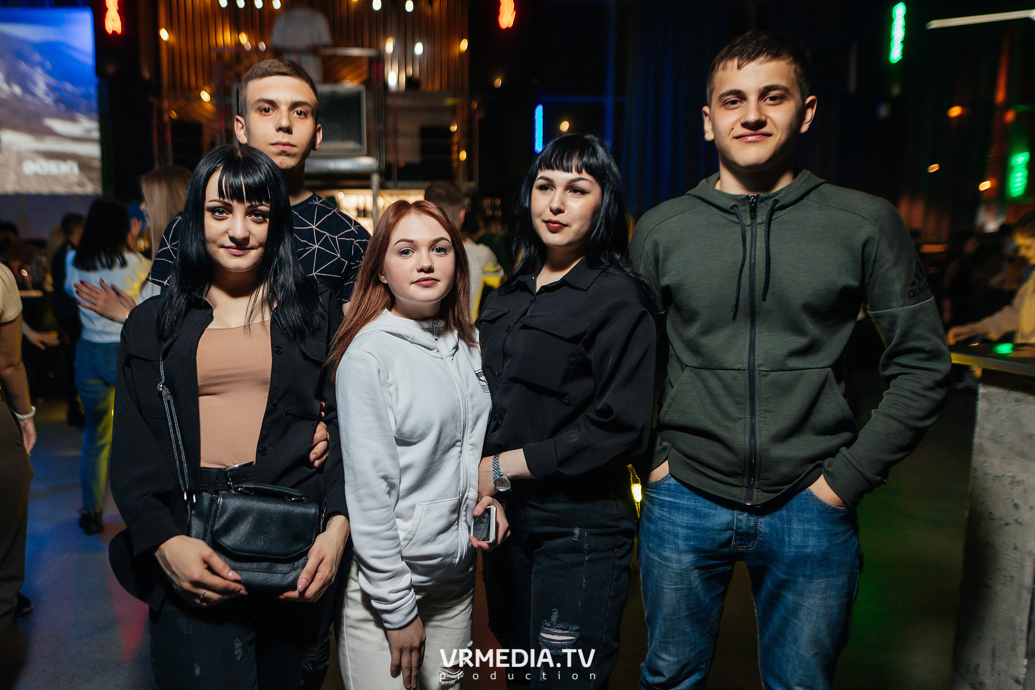 Выходные в баре «DOSKI»