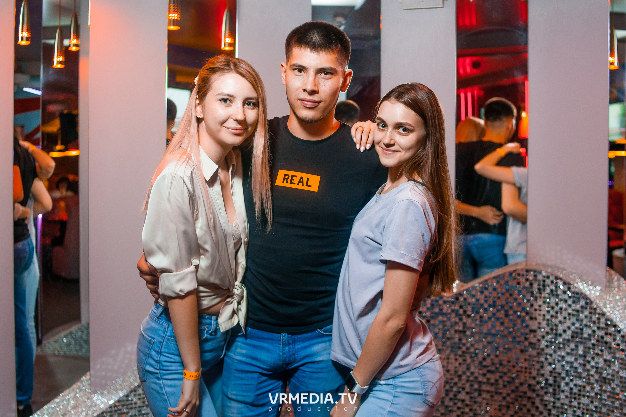 Выходные в баре «DOSKI»