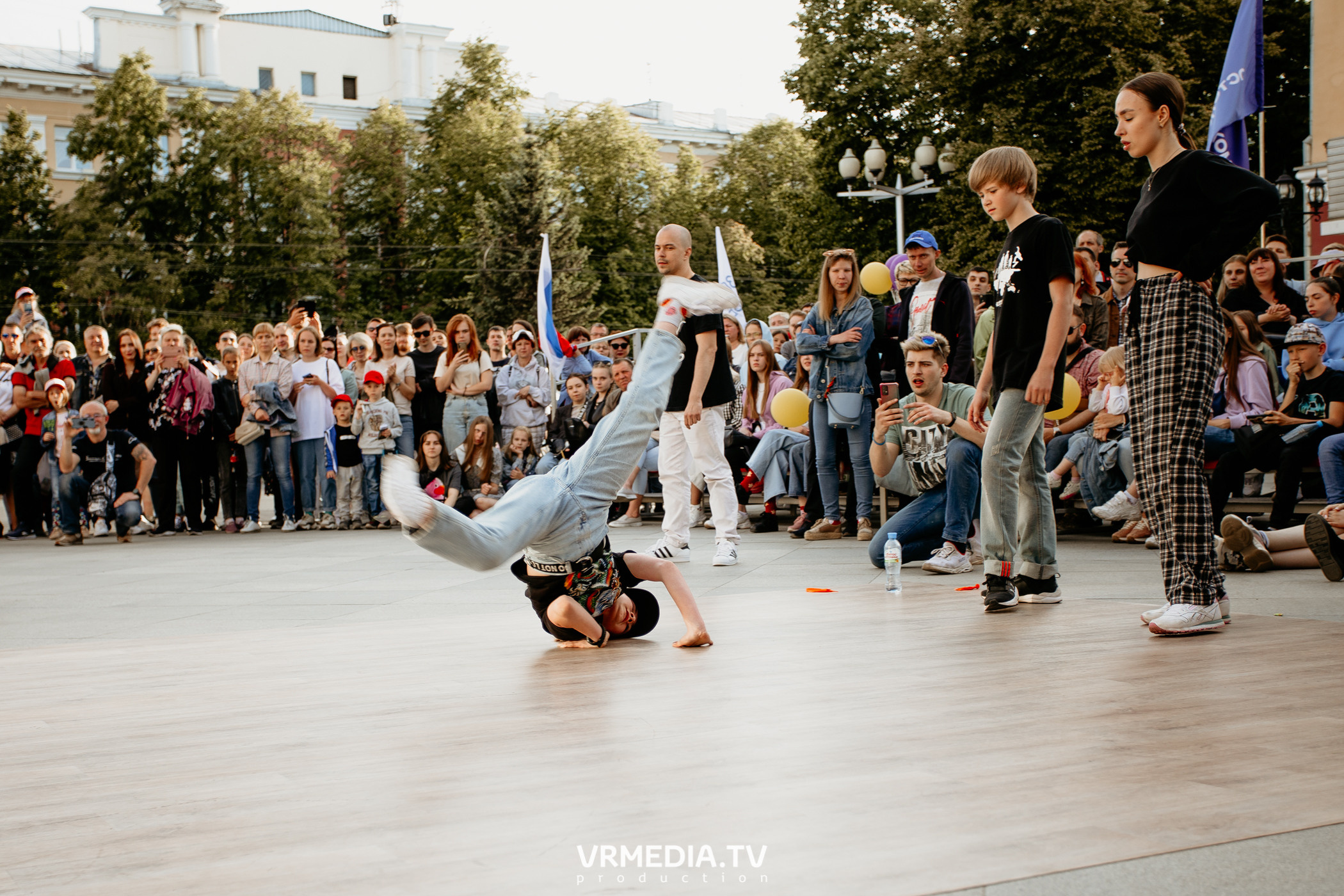 День города. День России