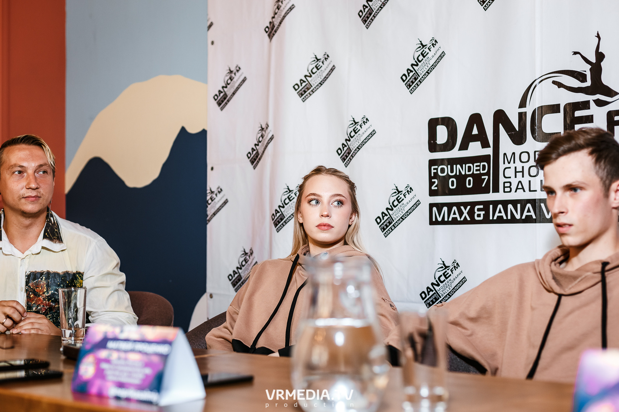 ПРЕСС-КОНФЕРЕНЦИЯ с участниками шоу 1 канала «Dance Революция» и руков