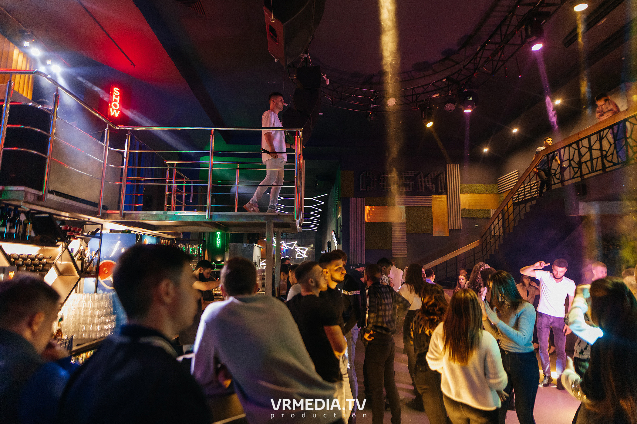 Выходные в баре «DOSKI»