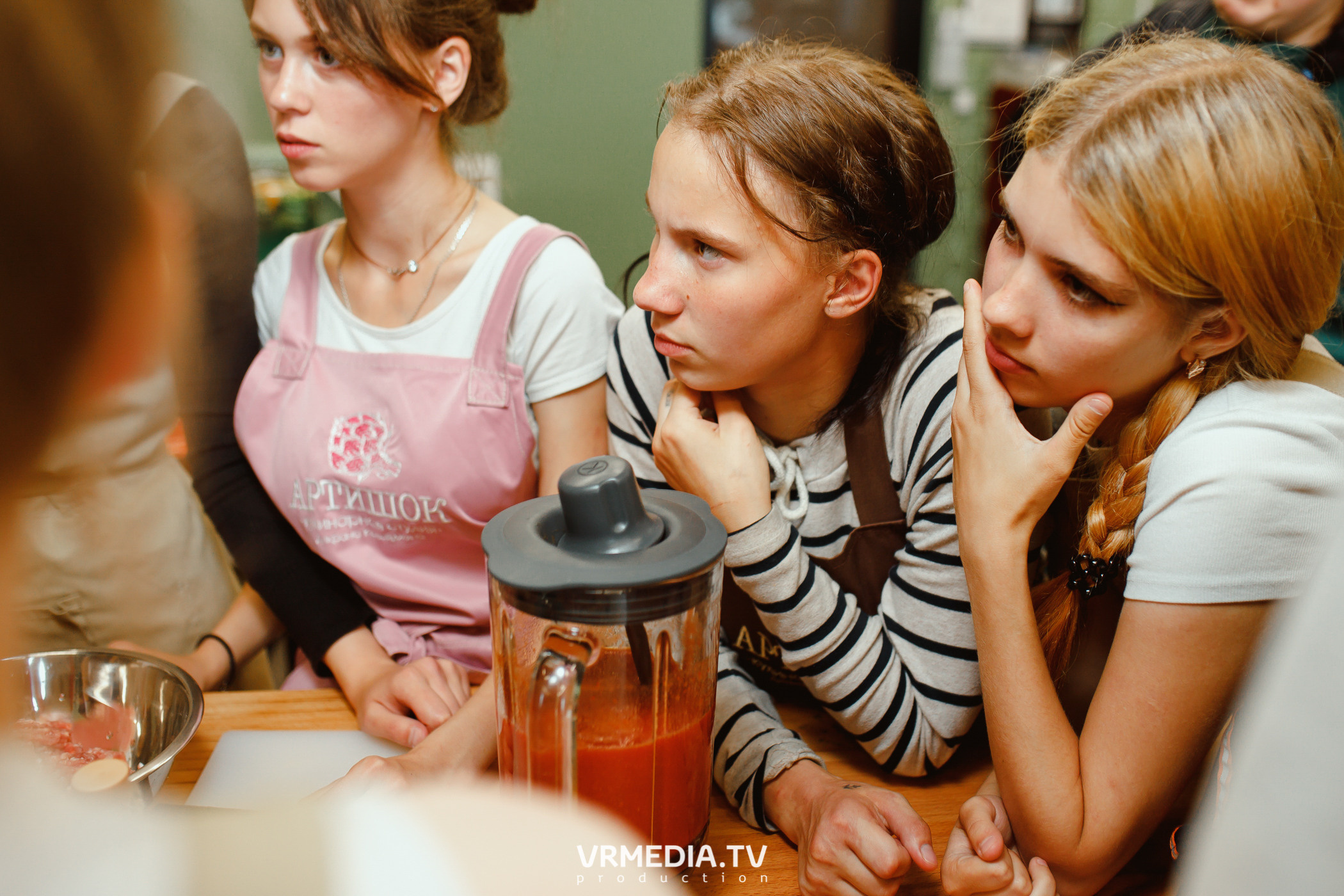 Выпускной 9 класс детского дома #105 в студии «Артишок»